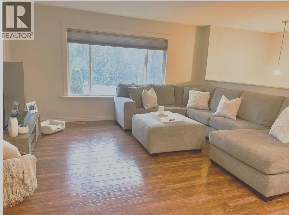 1718 Grandview Avenue. Lumby, British Columbia