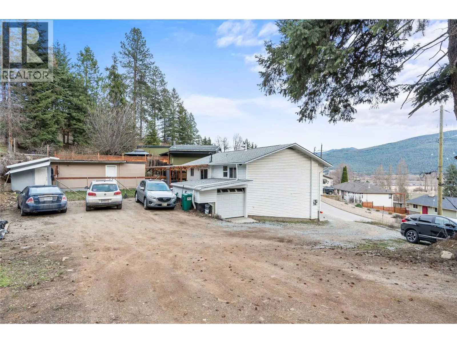 1718 Grandview Avenue. Lumby, British Columbia