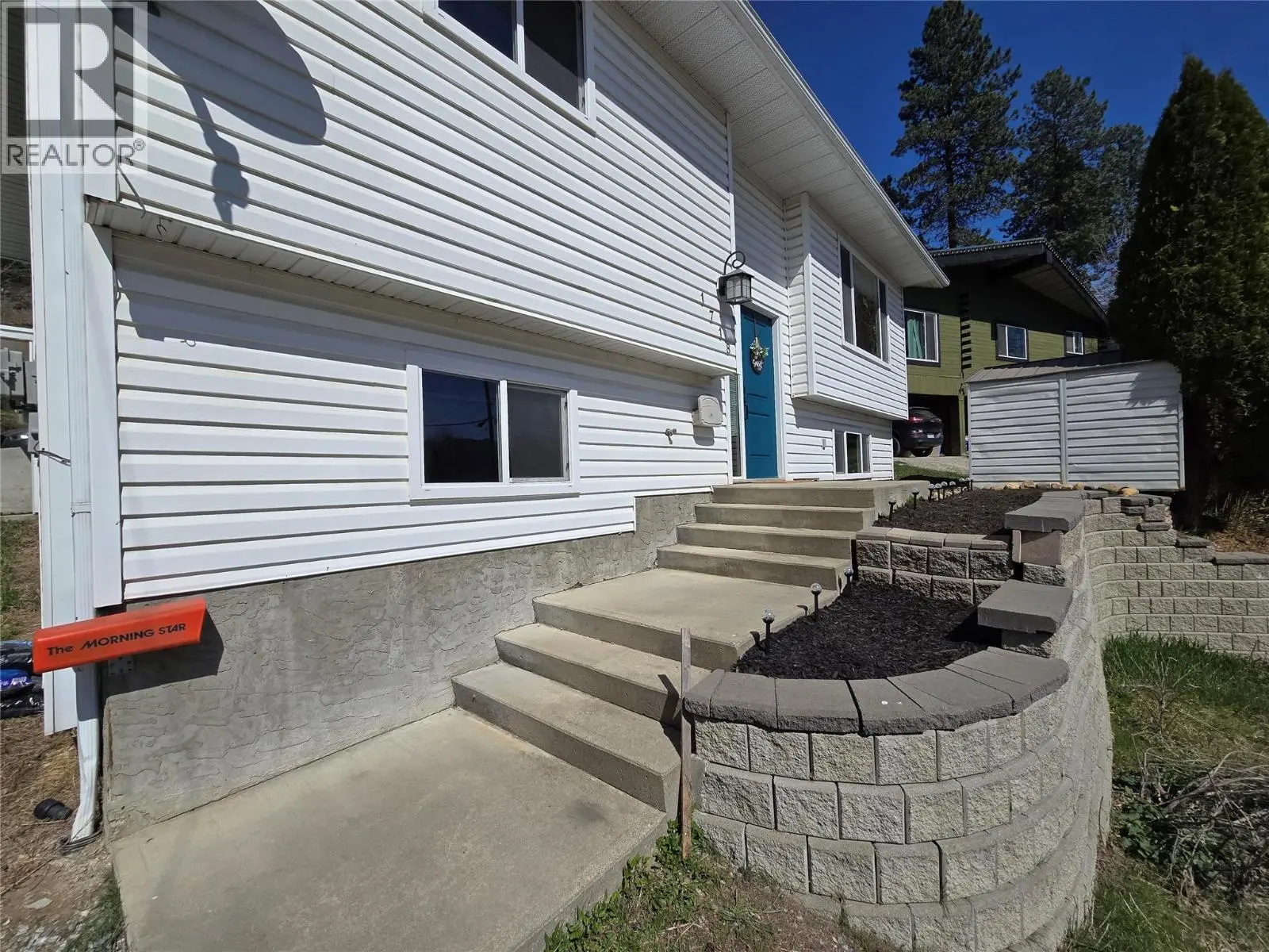 1718 Grandview Avenue. Lumby, British Columbia