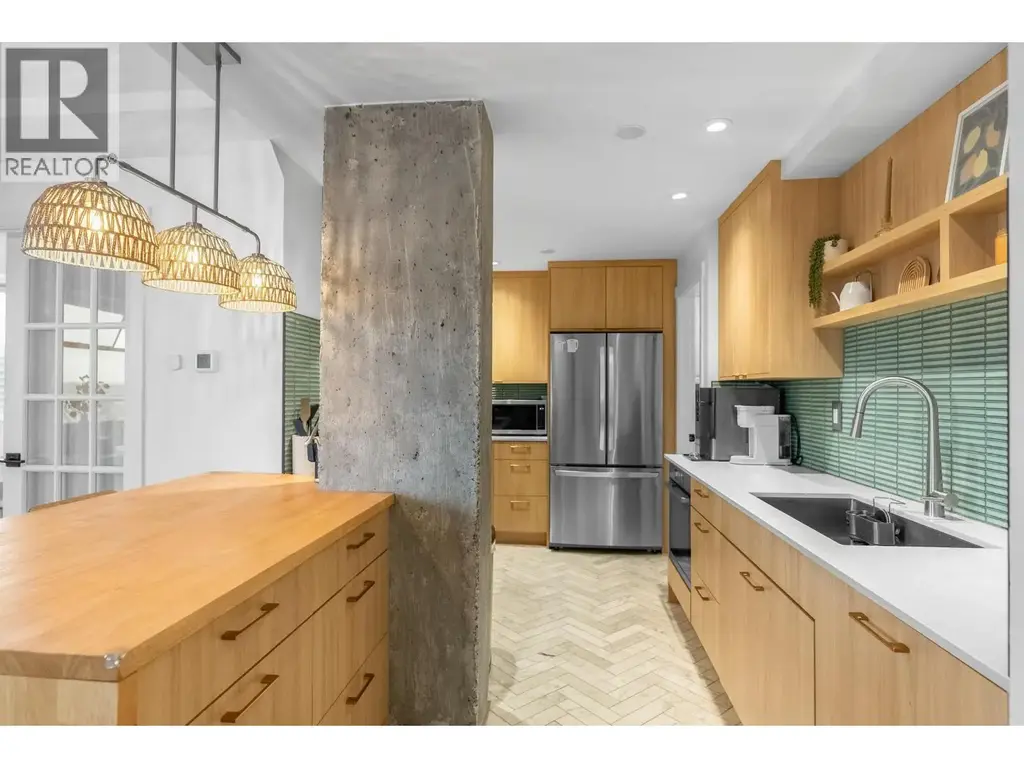 1002 47 Agnes Street, New Westminster