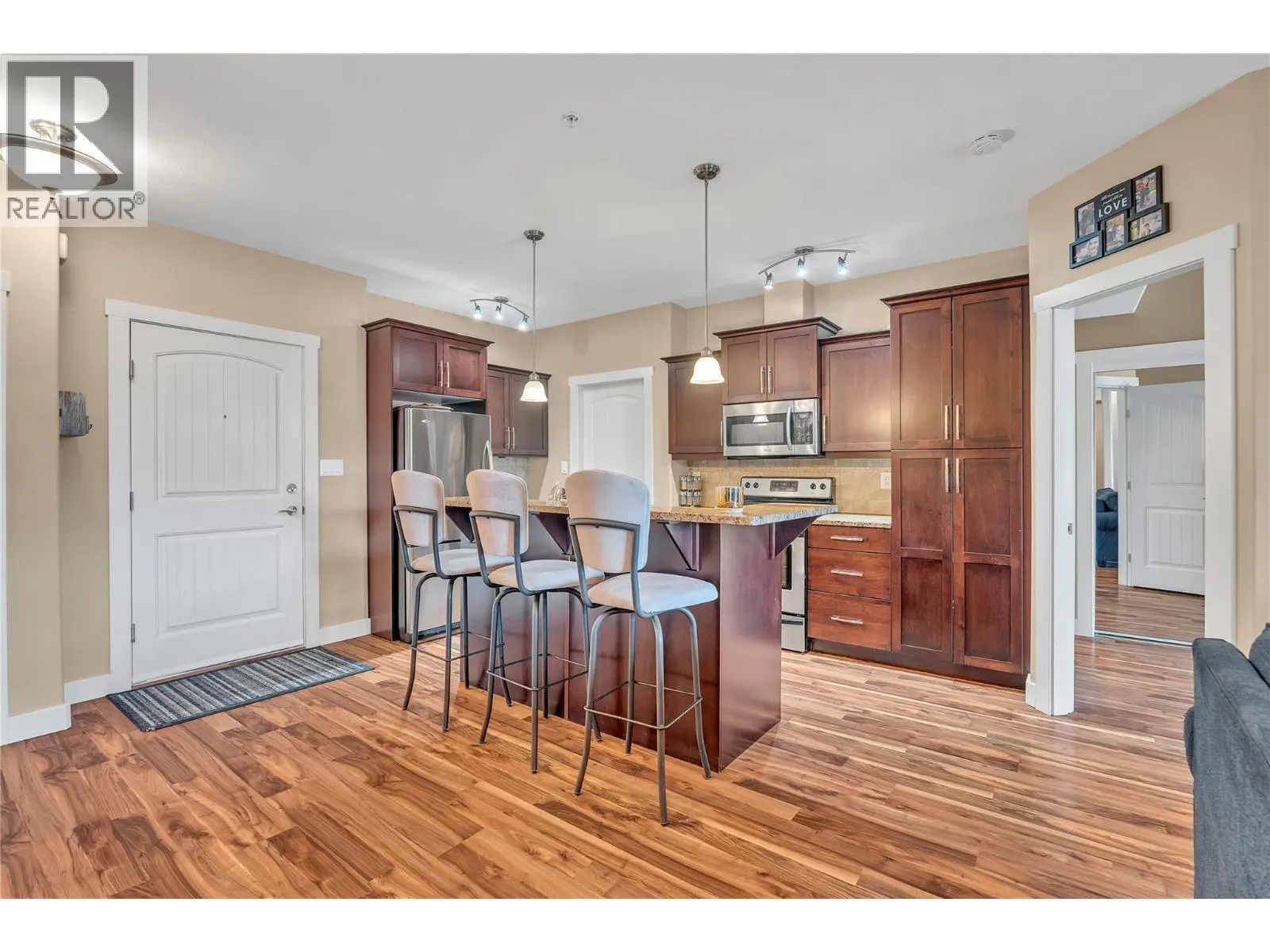 13615 Victoria Road N Unit# 206. Summerland, British Columbia