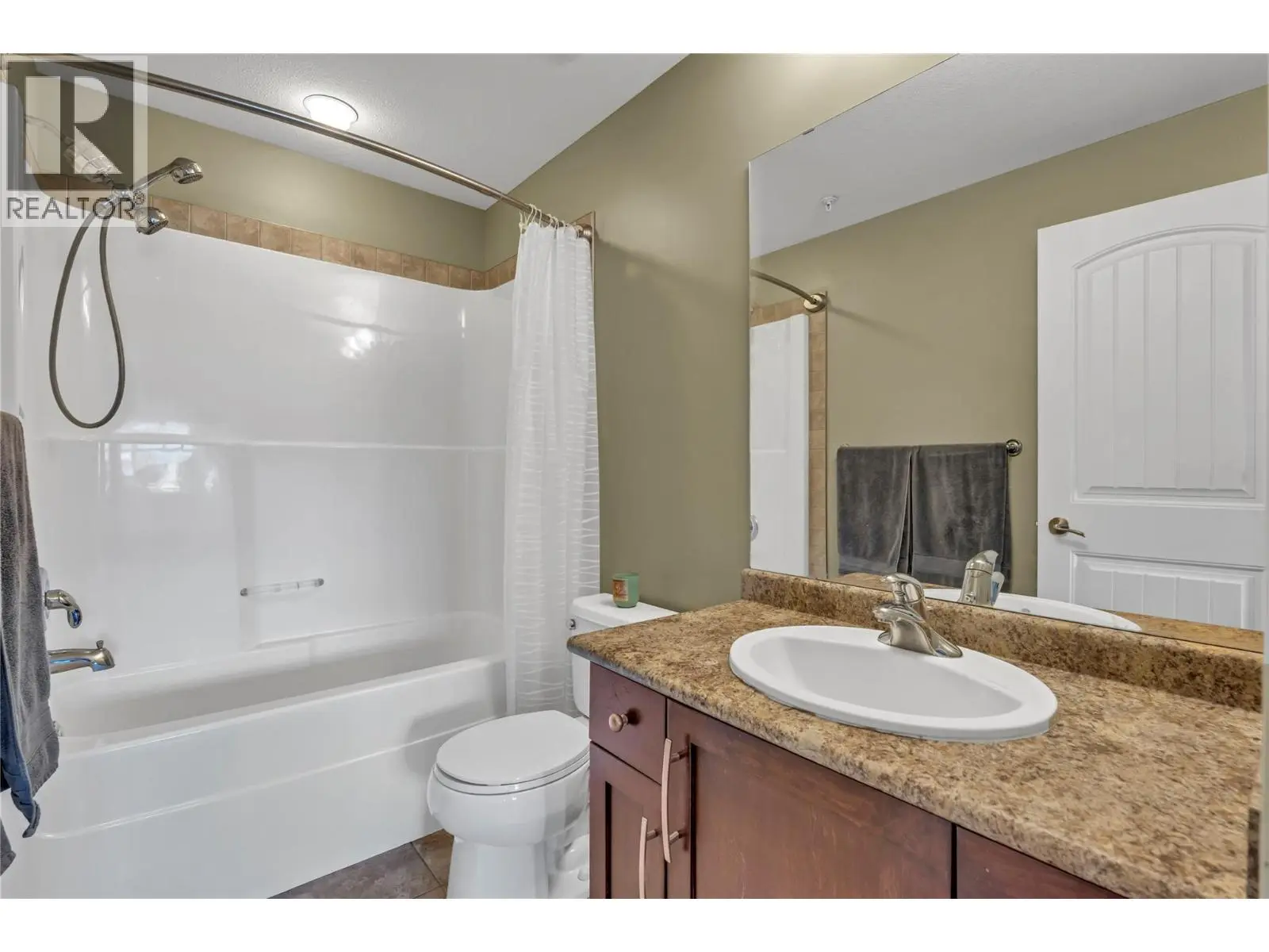 13615 Victoria Road N Unit# 206. Summerland, British Columbia
