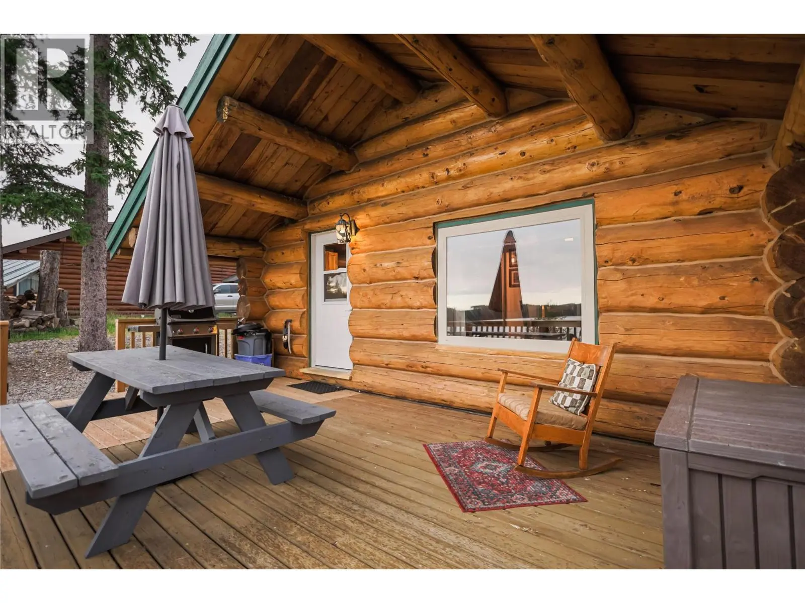 Cabin 10 Hatheume Lake Lodge. Peachland, British Columbia