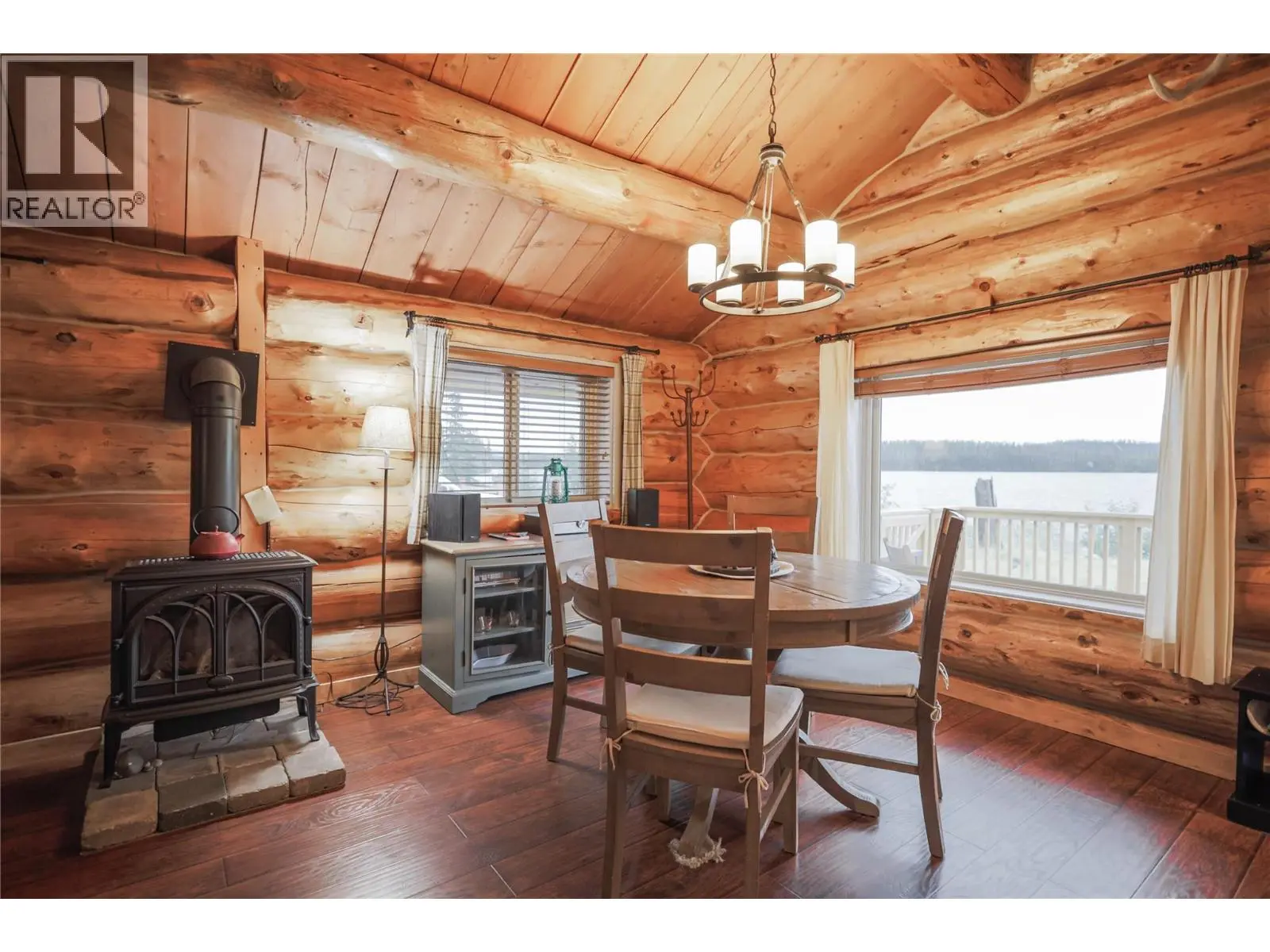 Cabin 10 Hatheume Lake Lodge. Peachland, British Columbia