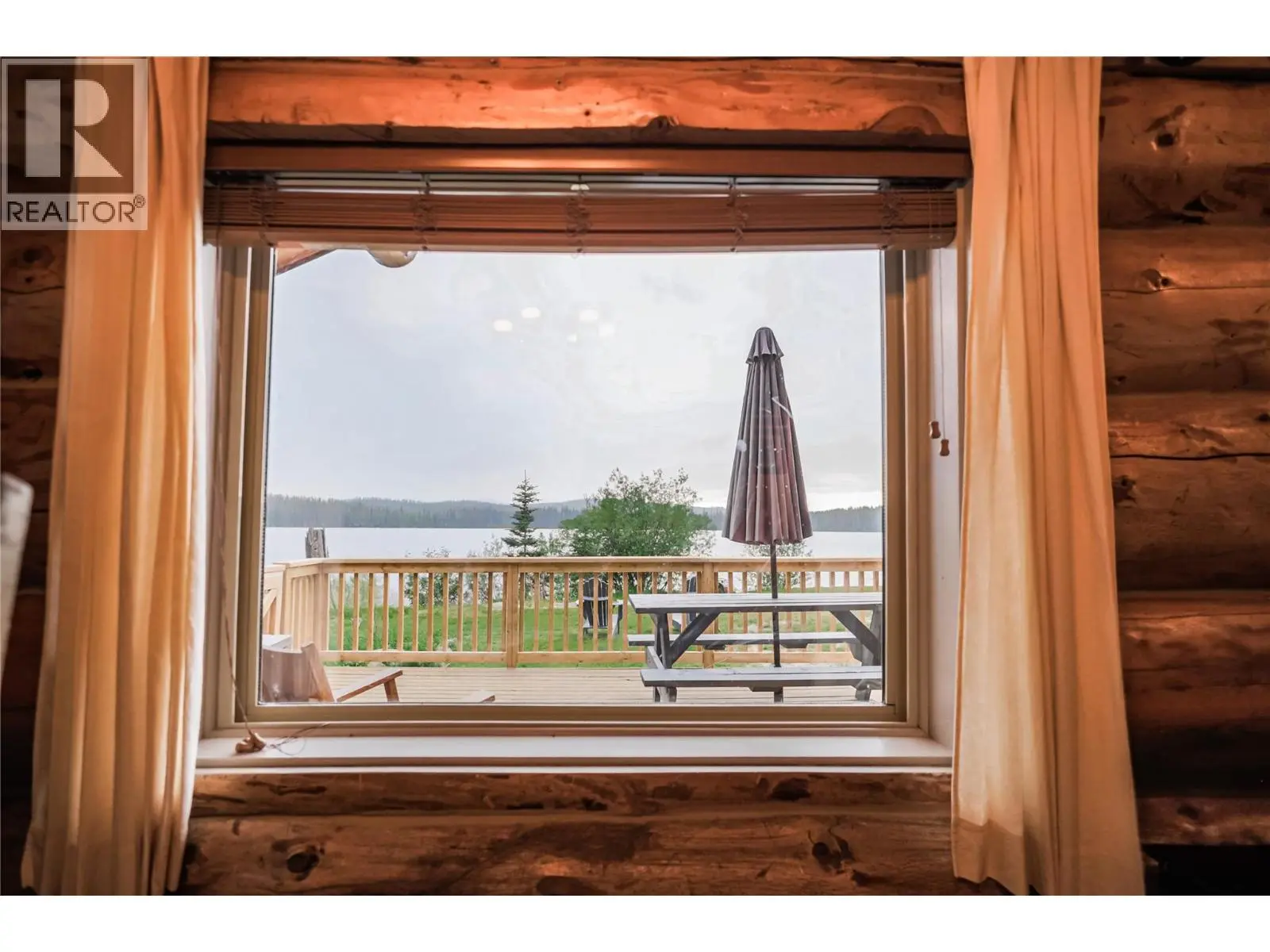Cabin 10 Hatheume Lake Lodge. Peachland, British Columbia