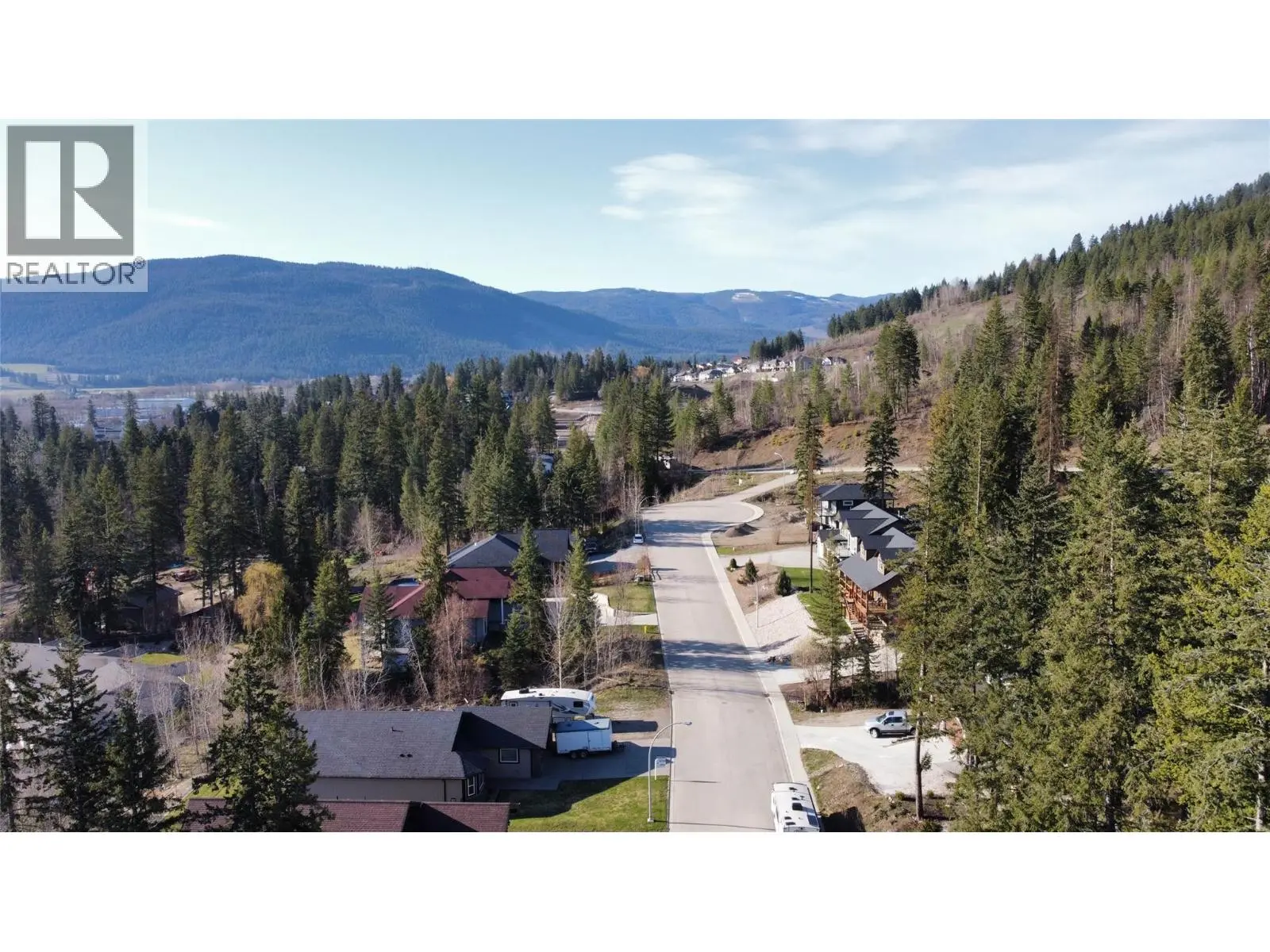 2541 Cedar Ridge Court. Lumby, British Columbia