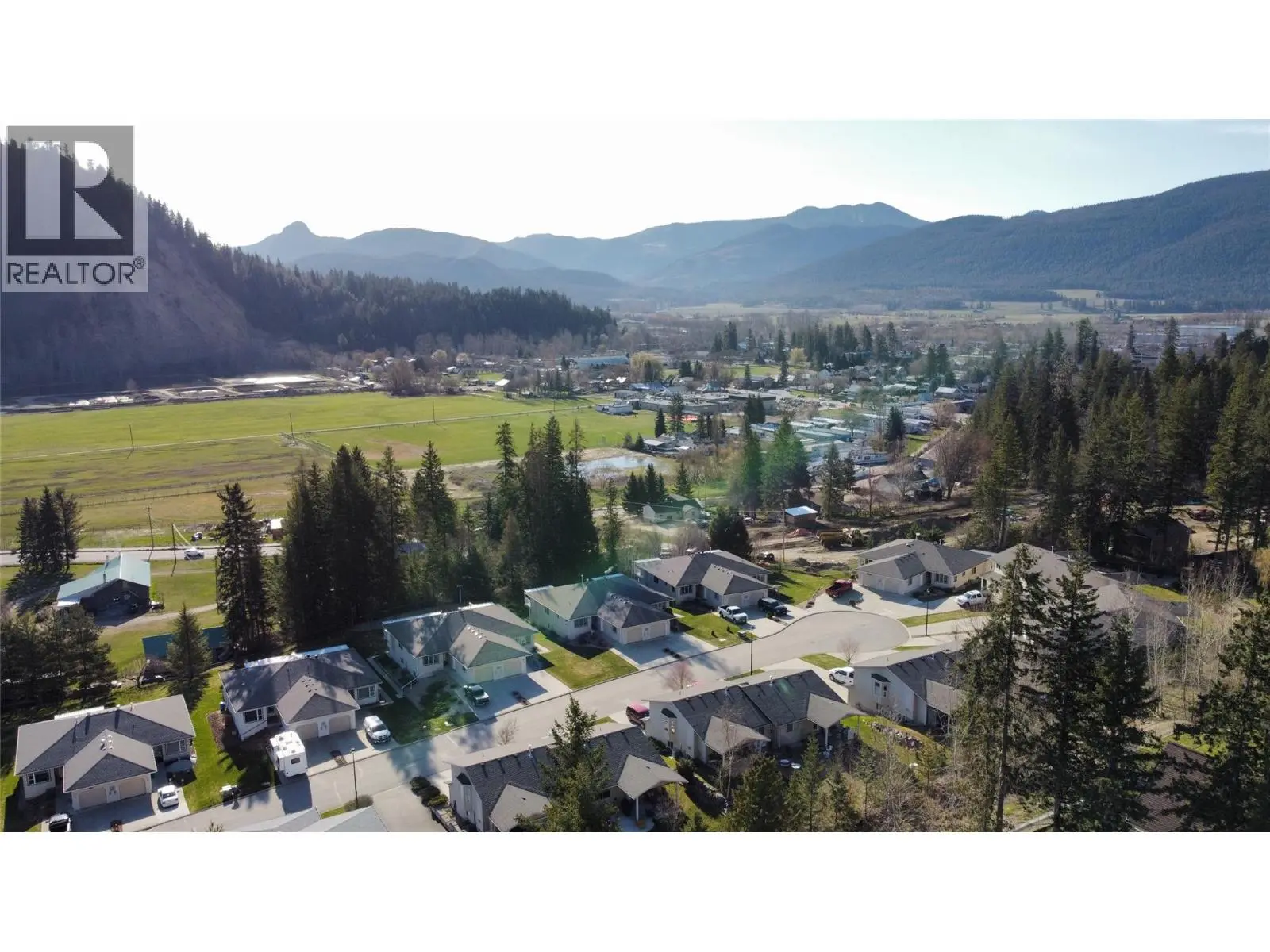 2541 Cedar Ridge Court. Lumby, British Columbia