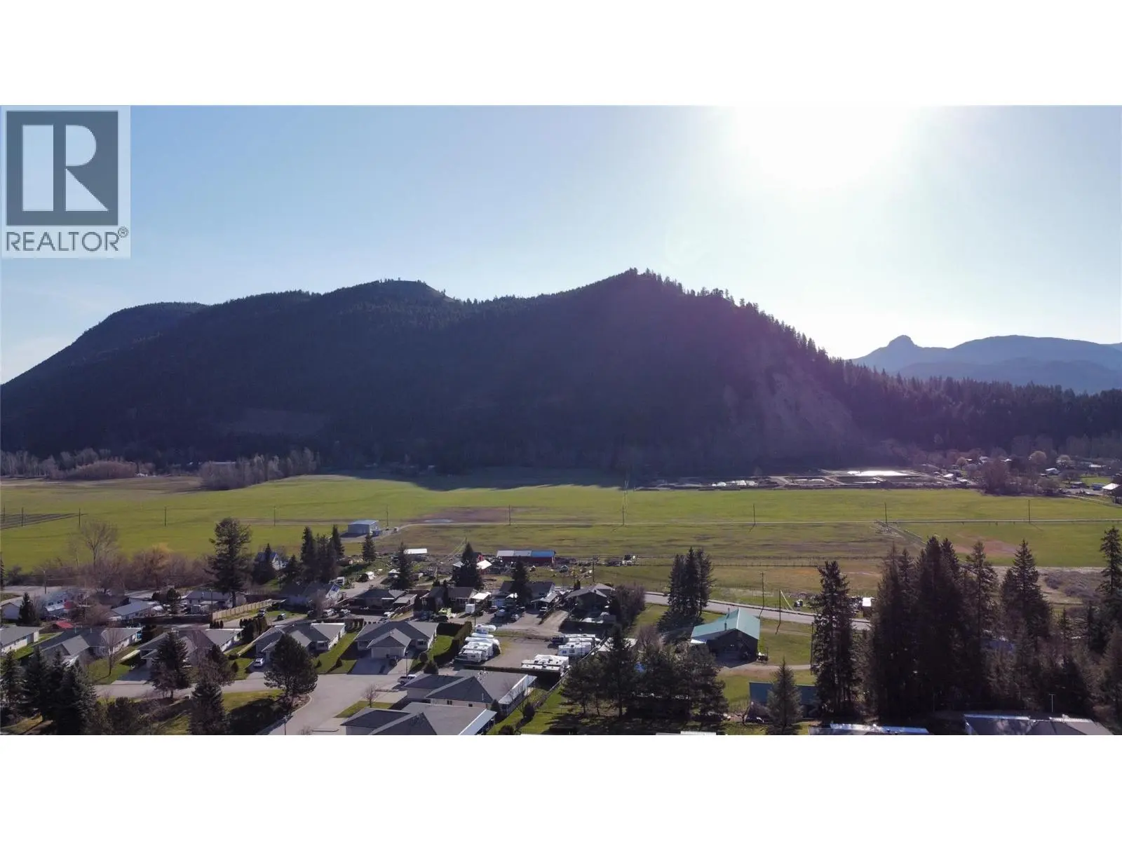 2541 Cedar Ridge Court. Lumby, British Columbia