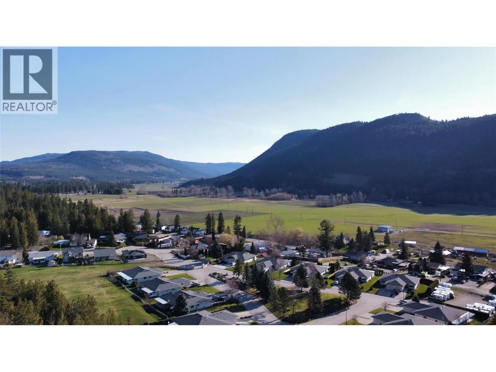2541 Cedar Ridge Court. Lumby, British Columbia