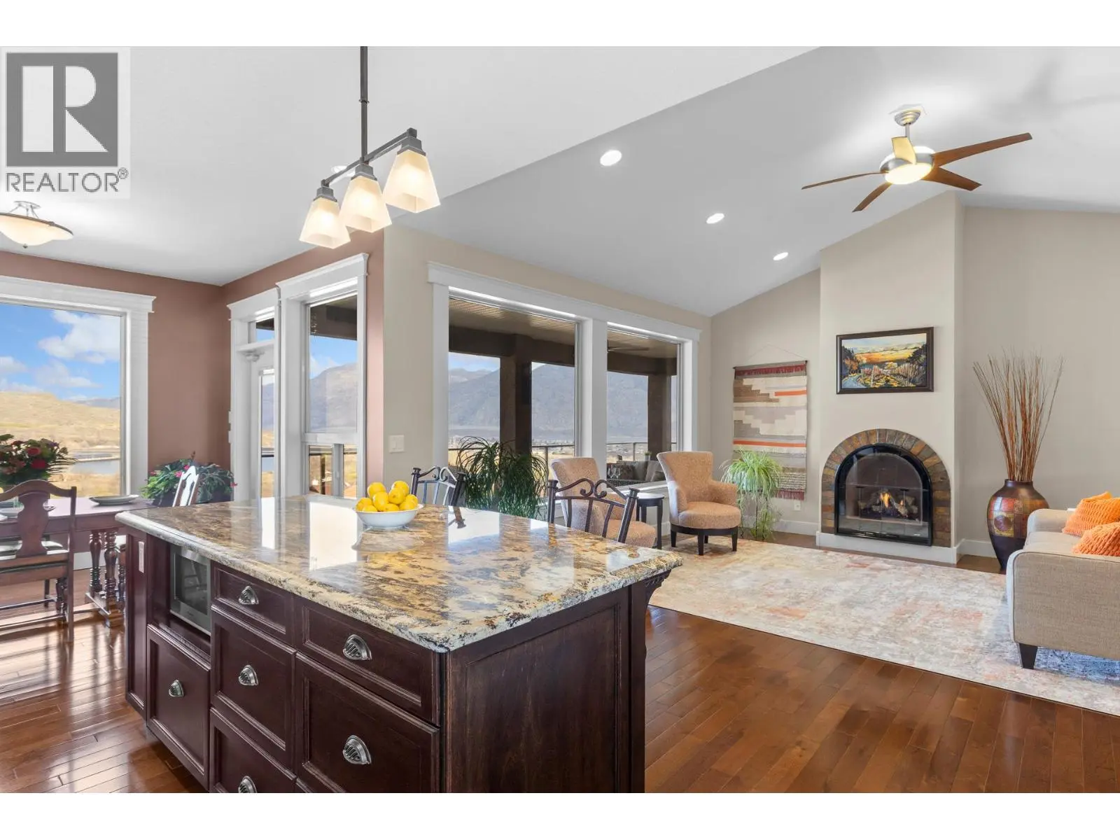 11909 La Costa Lane. Osoyoos, British Columbia