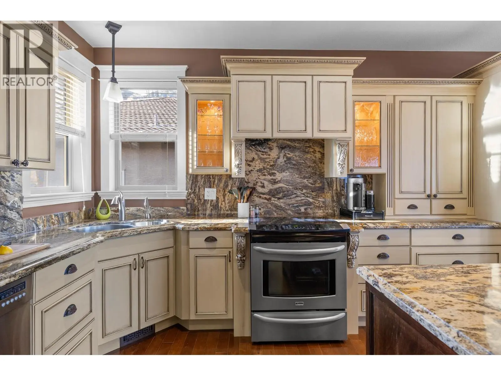 11909 La Costa Lane. Osoyoos, British Columbia