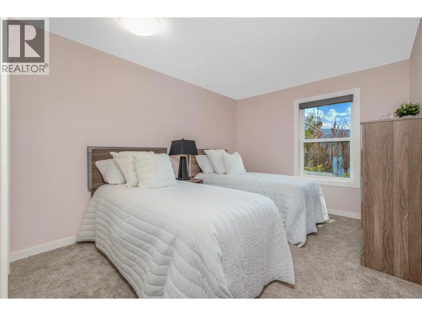 7994 Tronson Road. Vernon, British Columbia