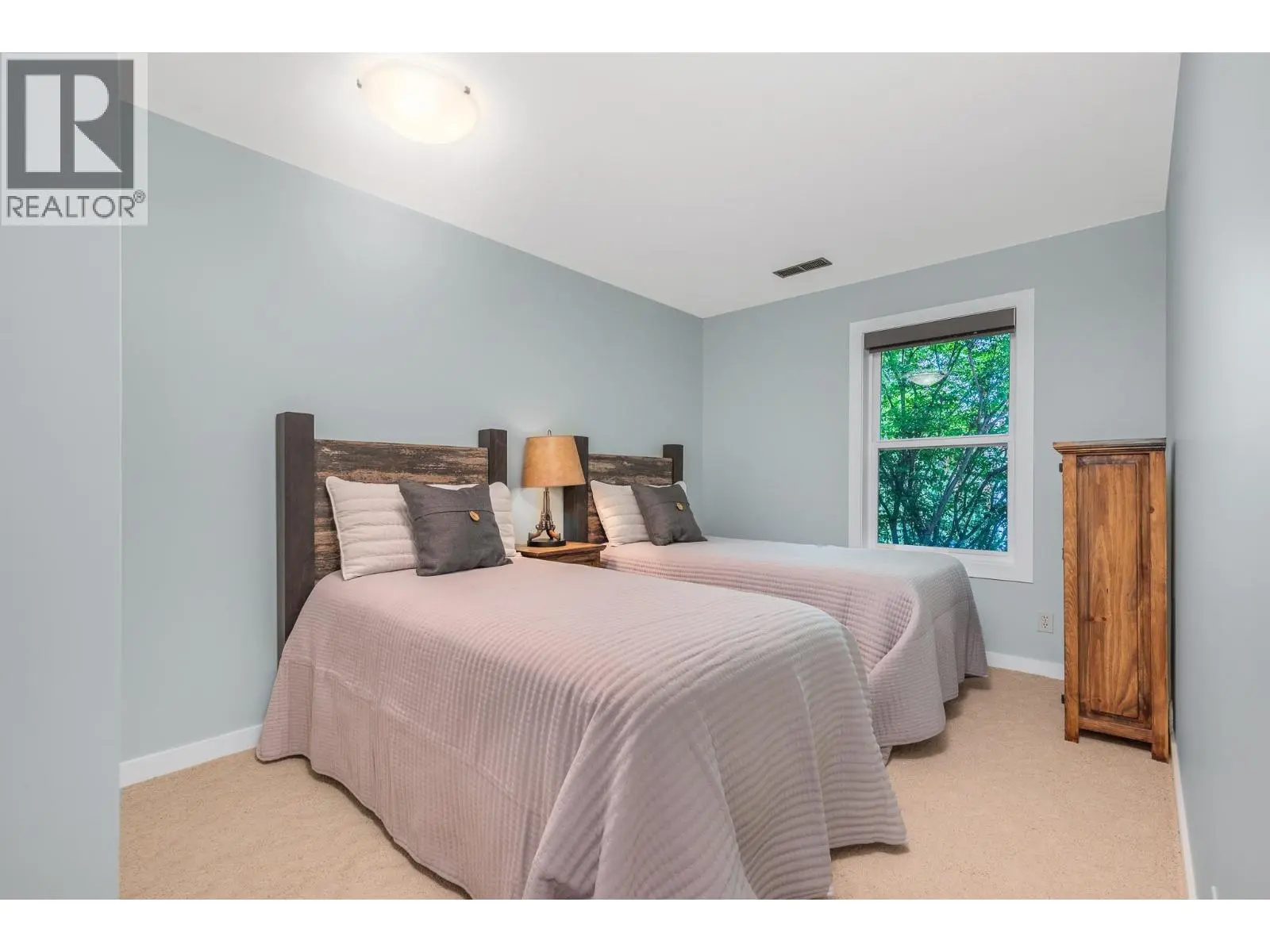 7994 Tronson Road. Vernon, British Columbia