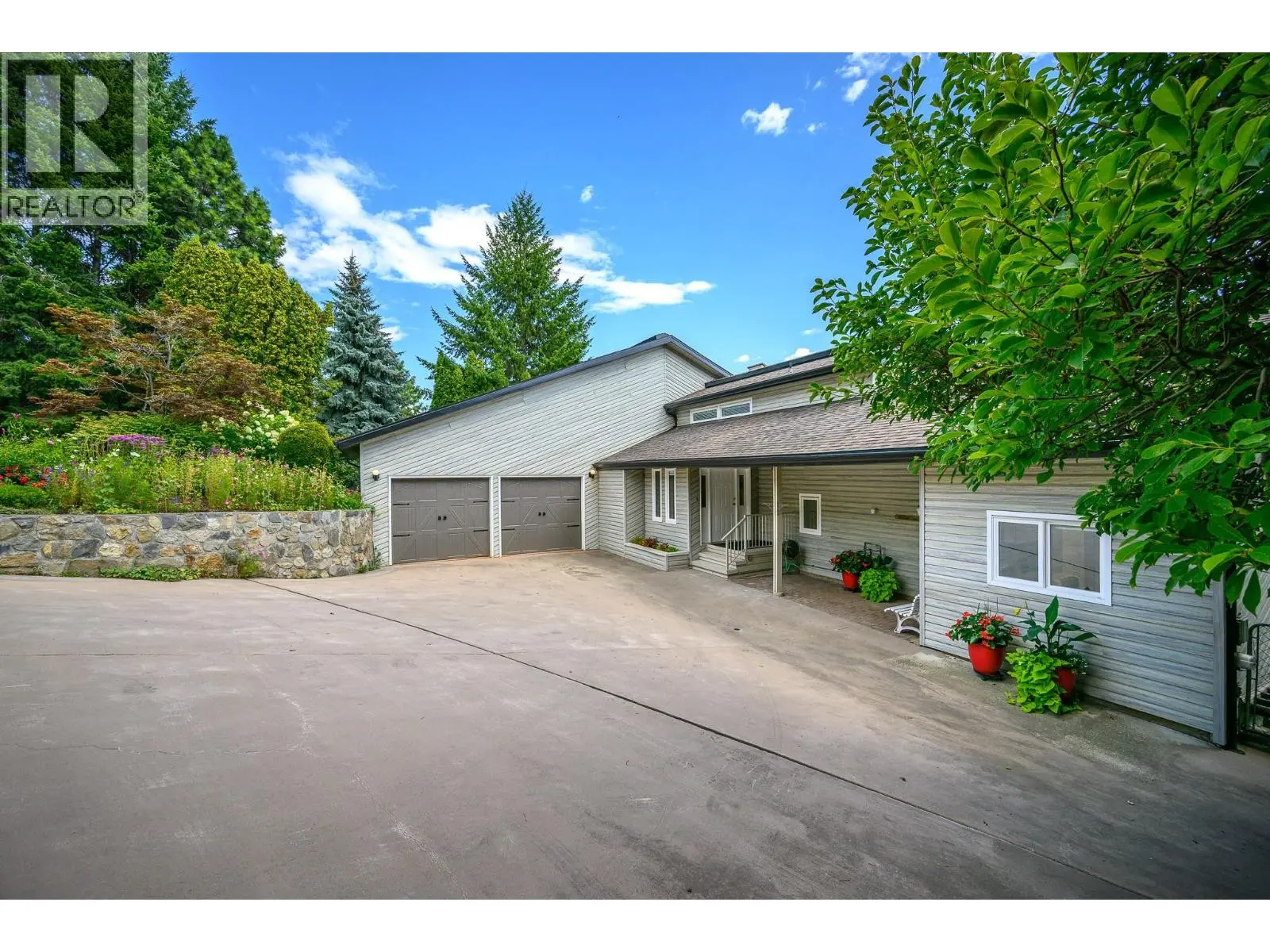 7994 Tronson Road. Vernon, British Columbia