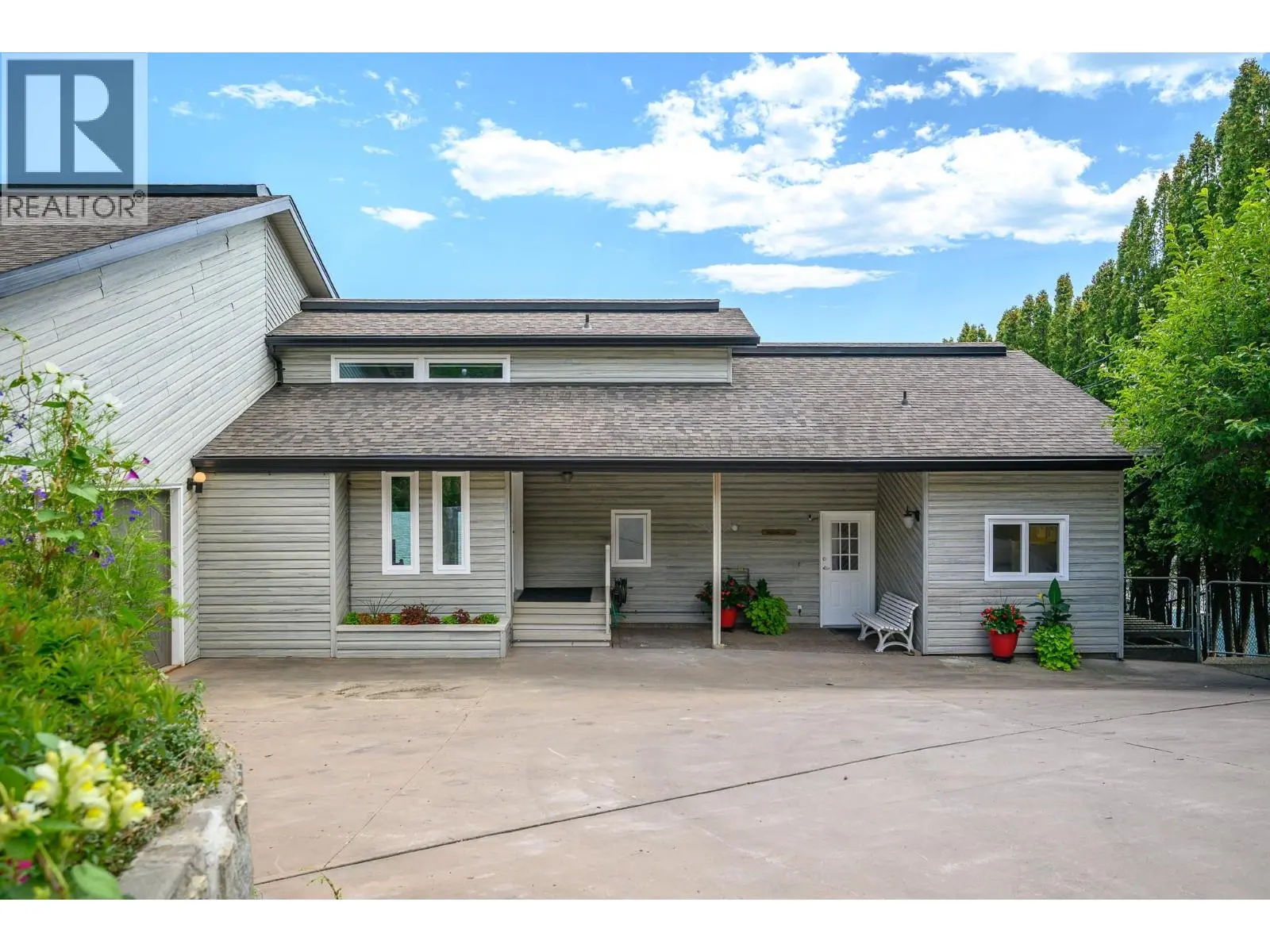 7994 Tronson Road. Vernon, British Columbia