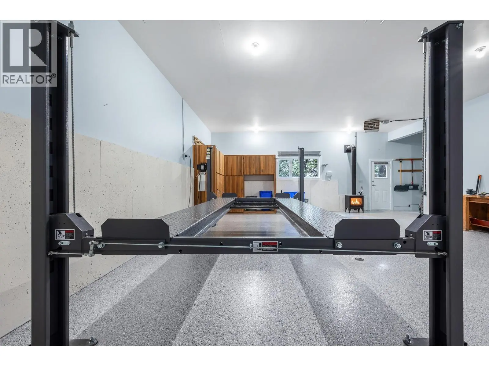 7994 Tronson Road. Vernon, British Columbia