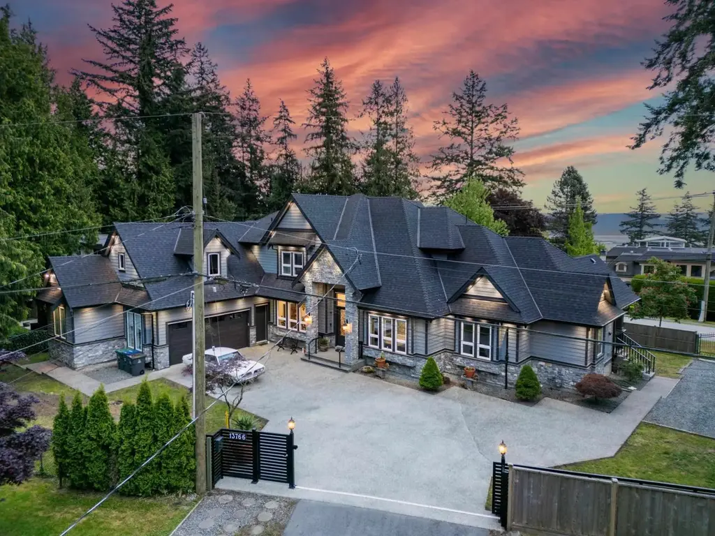 13766 56a Avenue, Surrey