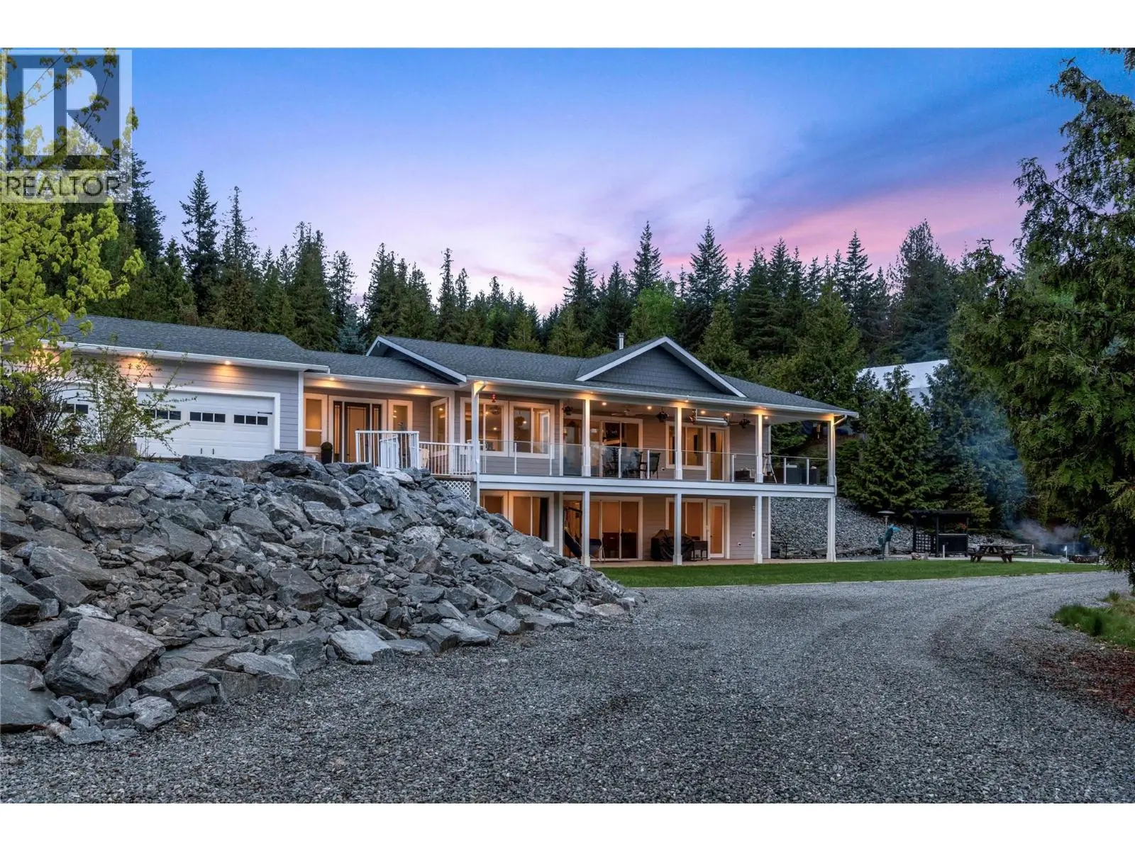 2030 Canoe Beach Drive Ne. Salmon Arm, British Columbia