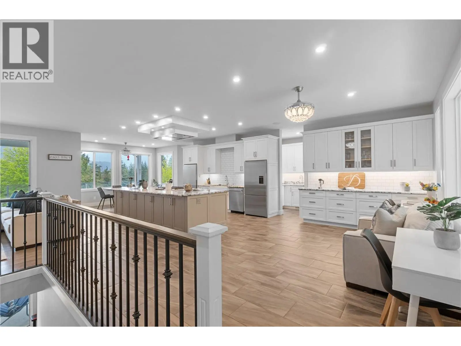 2030 Canoe Beach Drive Ne. Salmon Arm, British Columbia