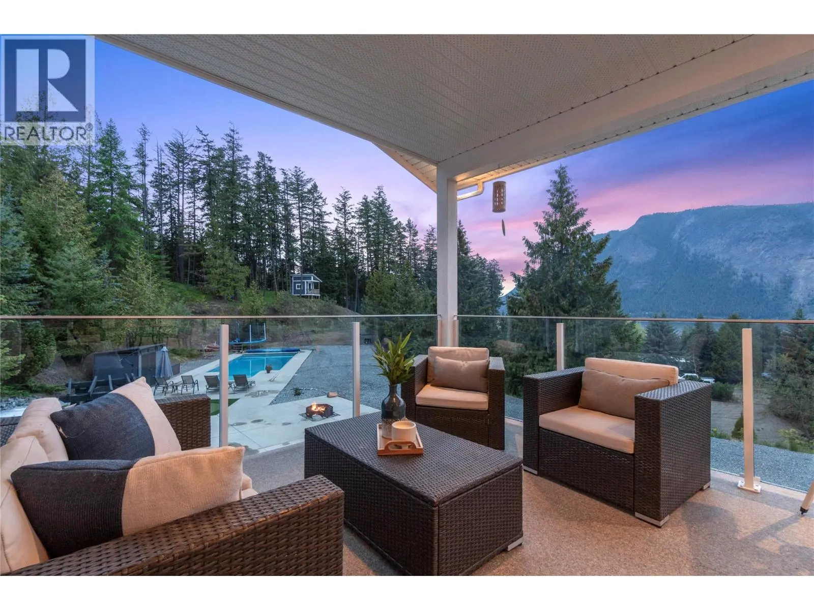 2030 Canoe Beach Drive Ne. Salmon Arm, British Columbia