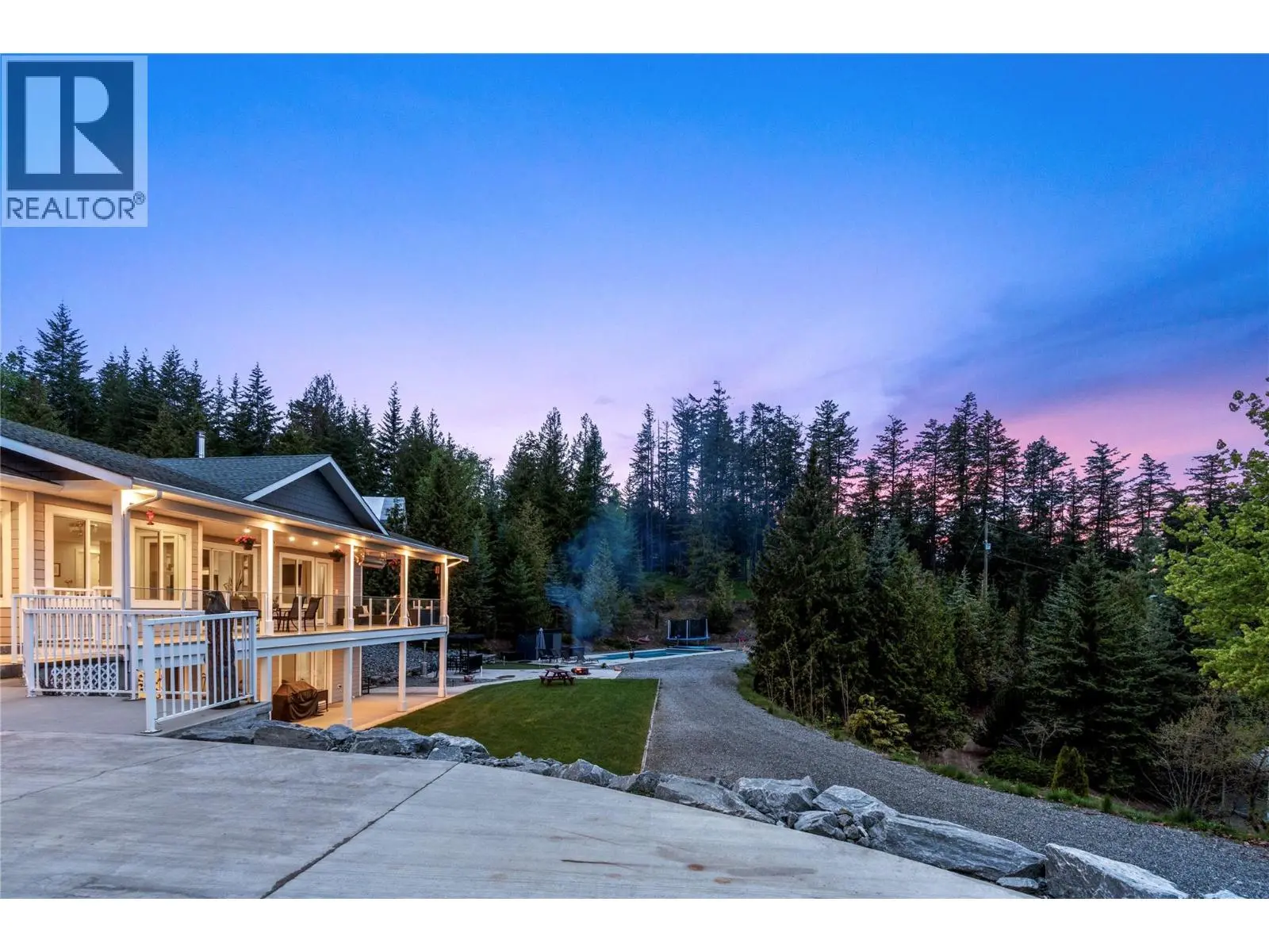 2030 Canoe Beach Drive Ne. Salmon Arm, British Columbia