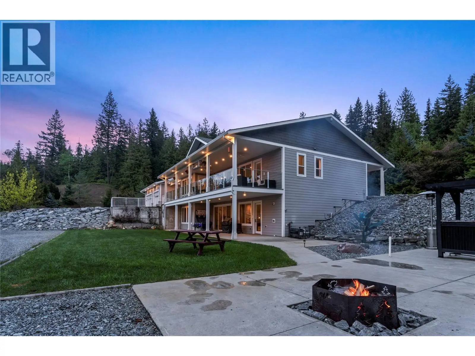 2030 Canoe Beach Drive Ne. Salmon Arm, British Columbia