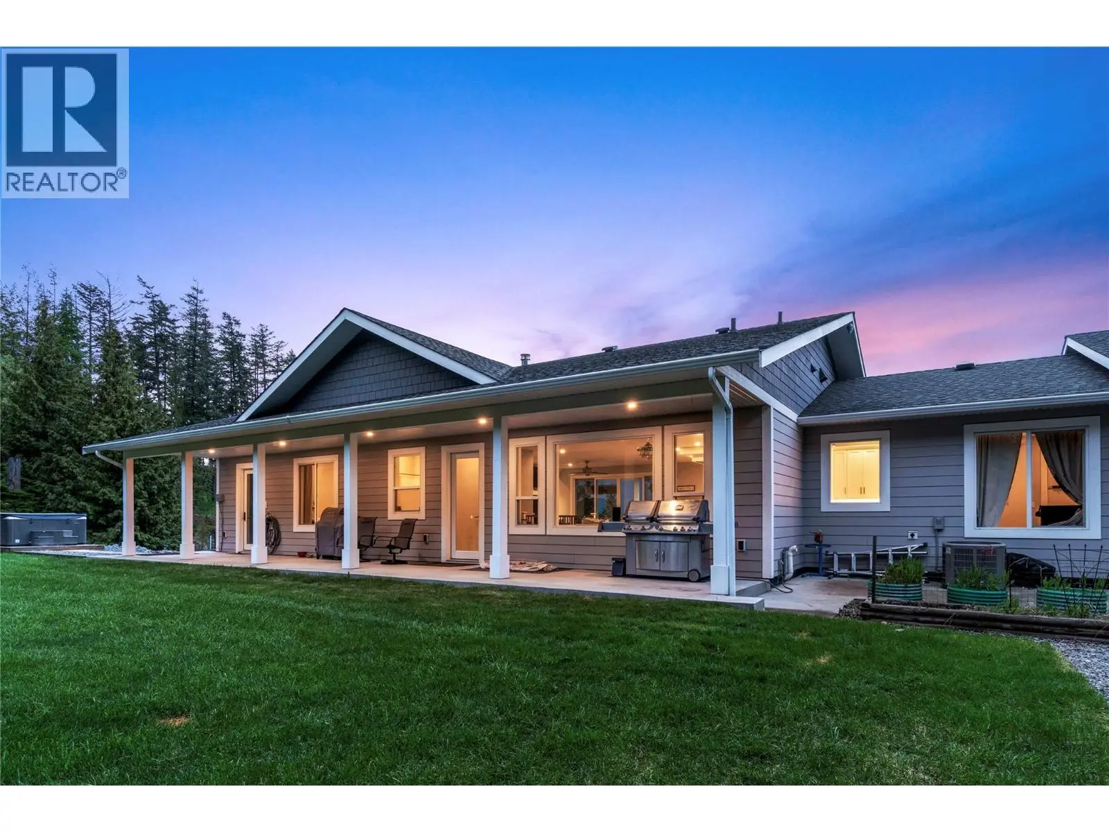 2030 Canoe Beach Drive Ne. Salmon Arm, British Columbia