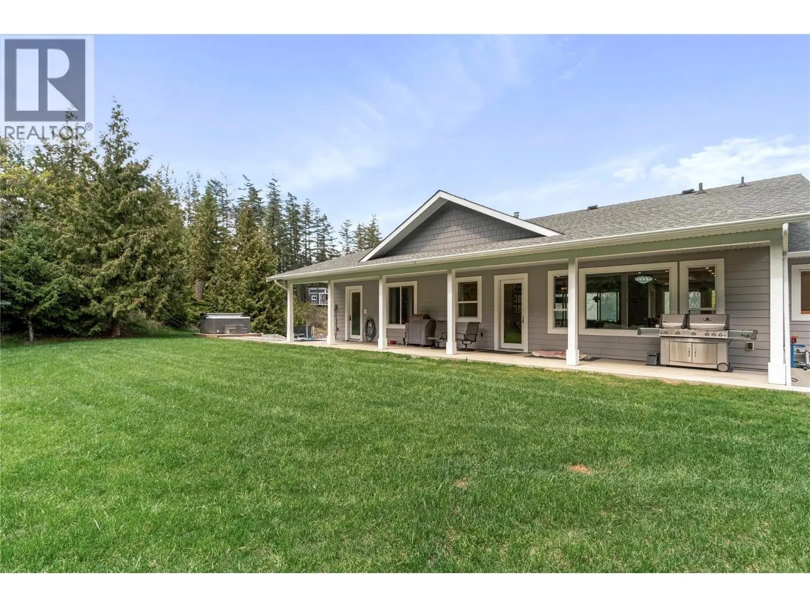 2030 Canoe Beach Drive Ne. Salmon Arm, British Columbia