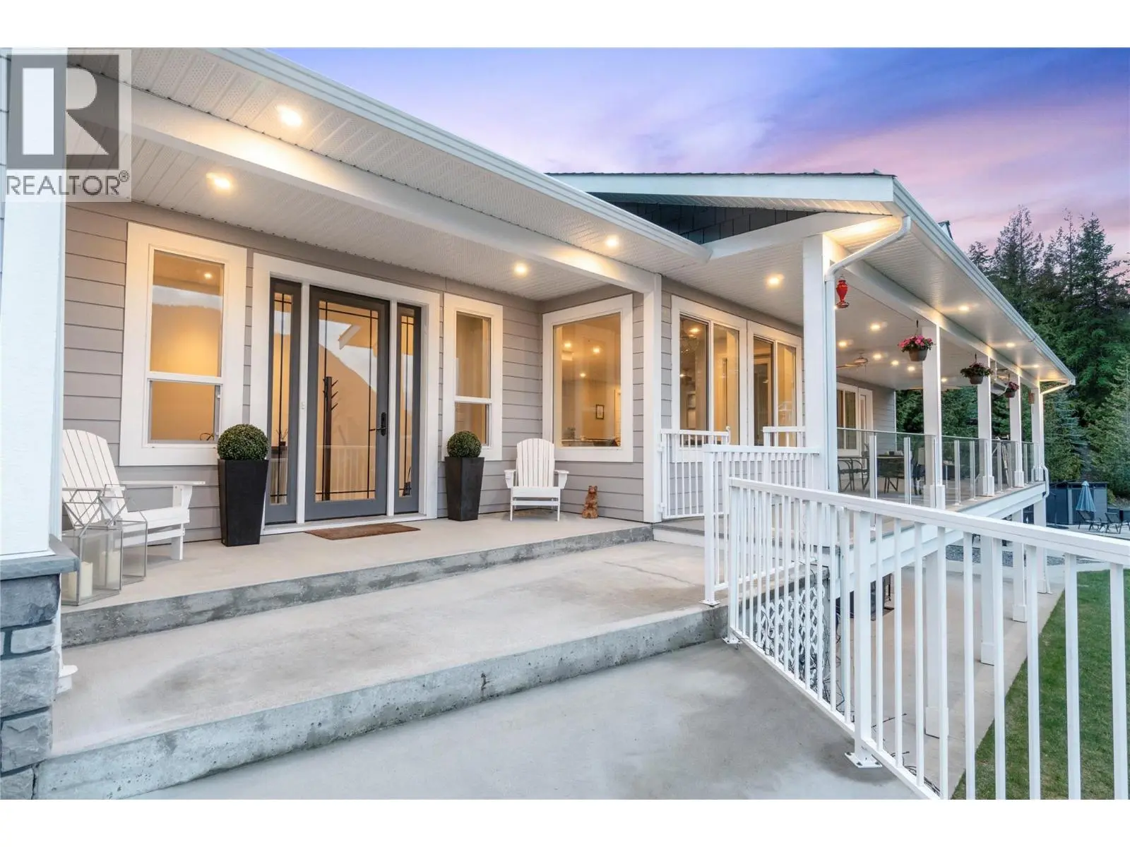 2030 Canoe Beach Drive Ne. Salmon Arm, British Columbia