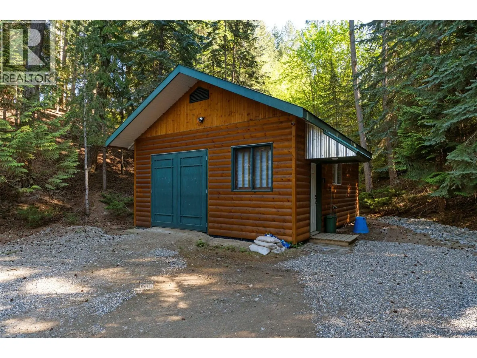 2030 Canoe Beach Drive Ne. Salmon Arm, British Columbia