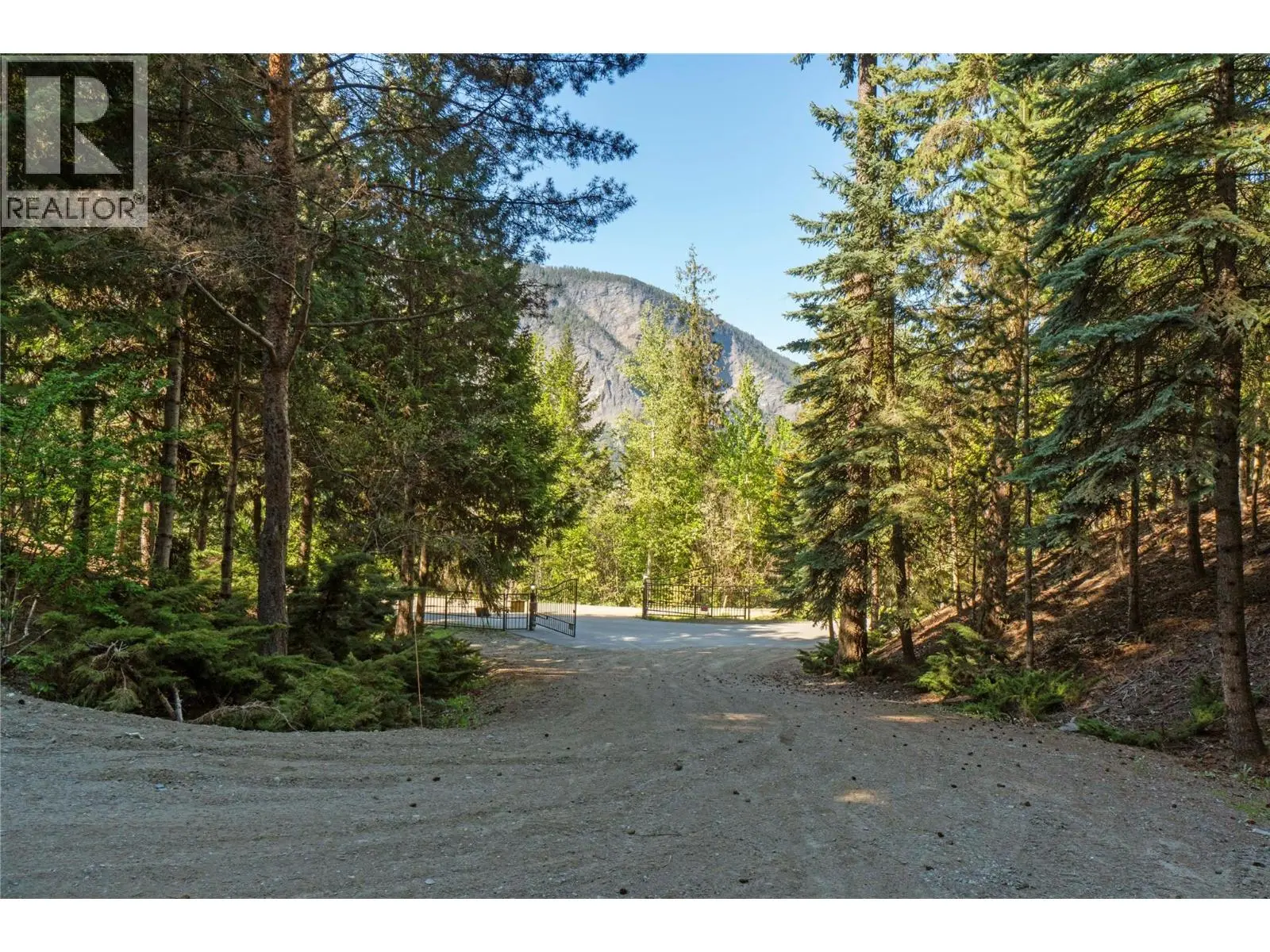 2030 Canoe Beach Drive Ne. Salmon Arm, British Columbia