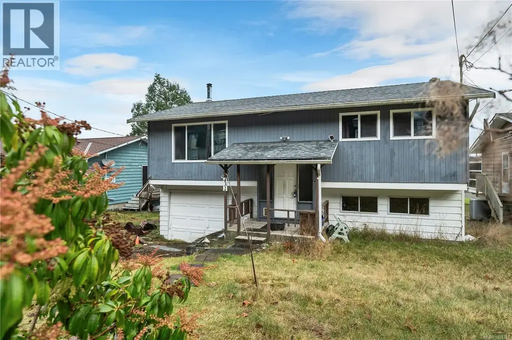 431 Macmillan Dr, Sayward