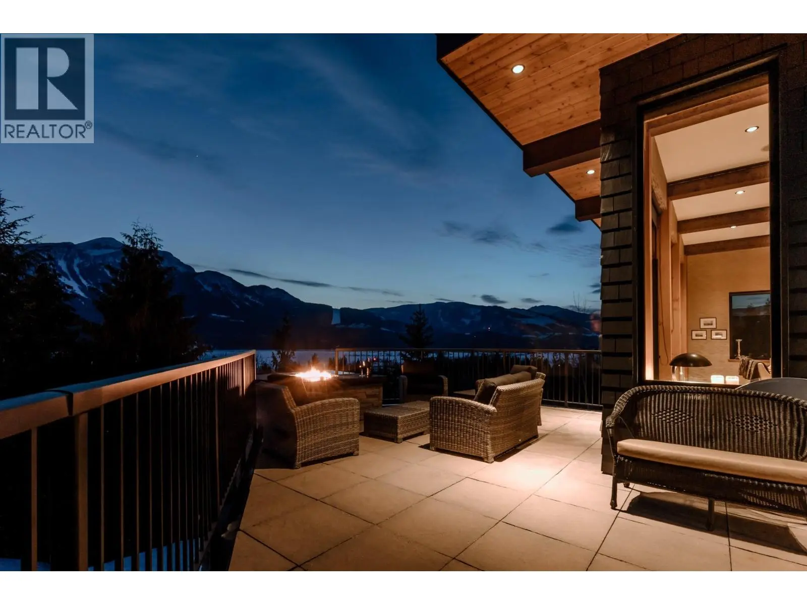 1944 Leidloff Road. Revelstoke, British Columbia