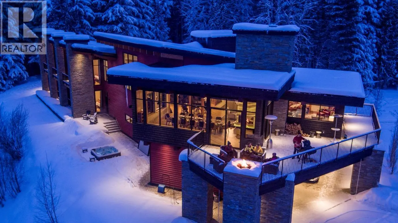 1944 Leidloff Road. Revelstoke, British Columbia
