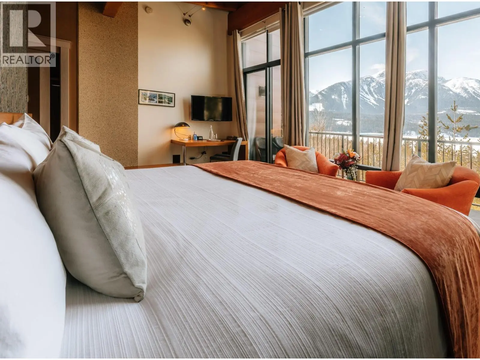 1944 Leidloff Road. Revelstoke, British Columbia