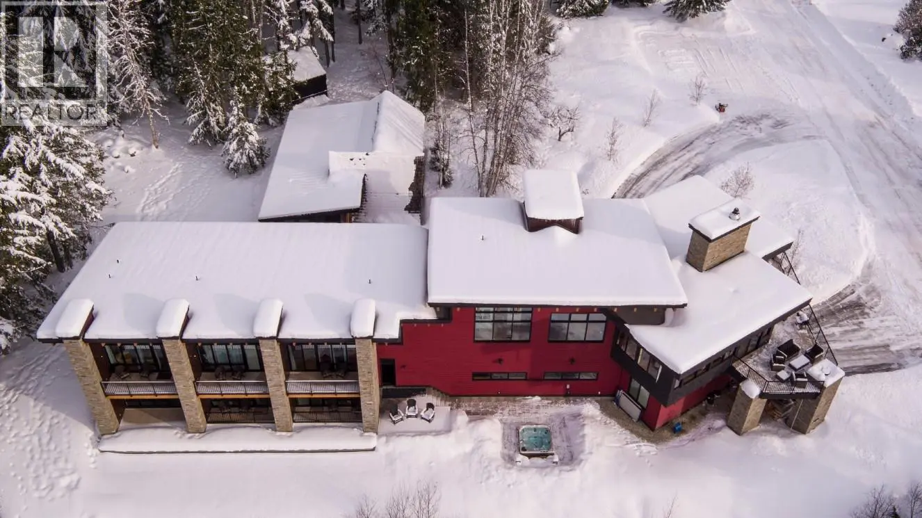 1944 Leidloff Road. Revelstoke, British Columbia