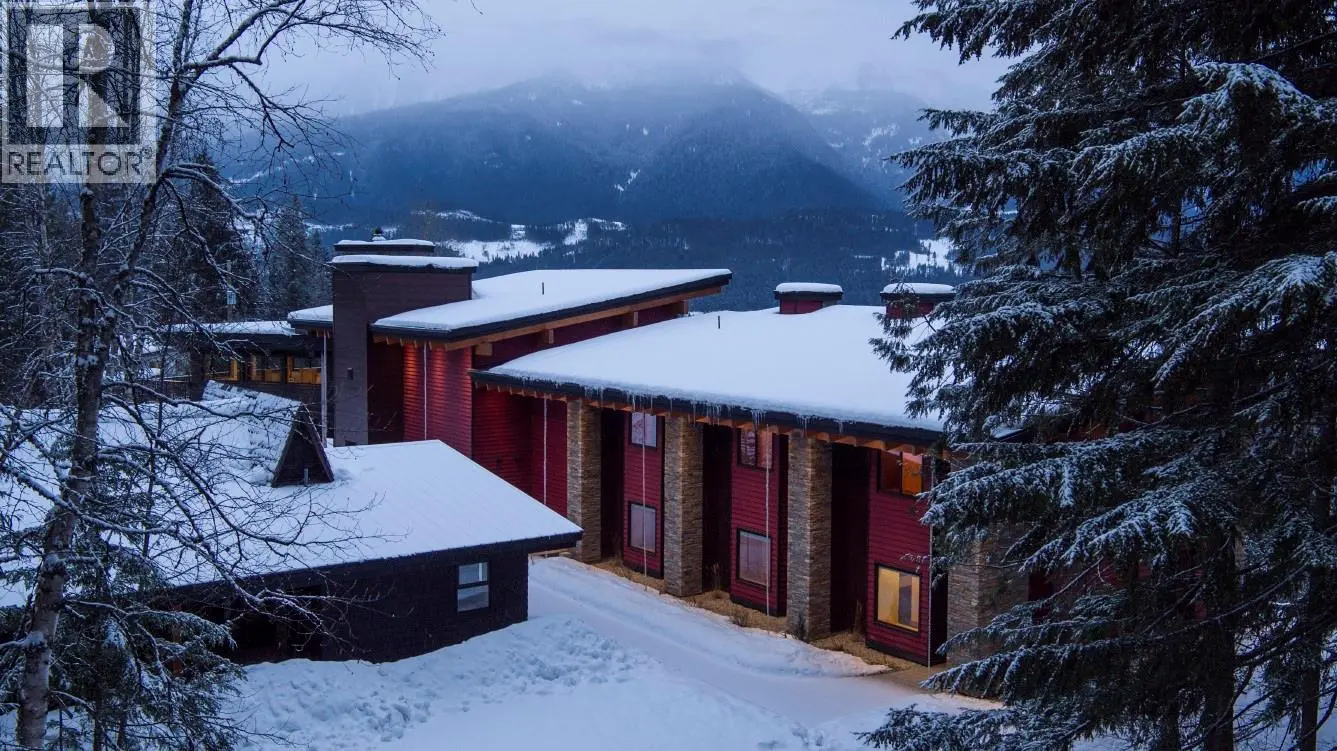 1944 Leidloff Road. Revelstoke, British Columbia