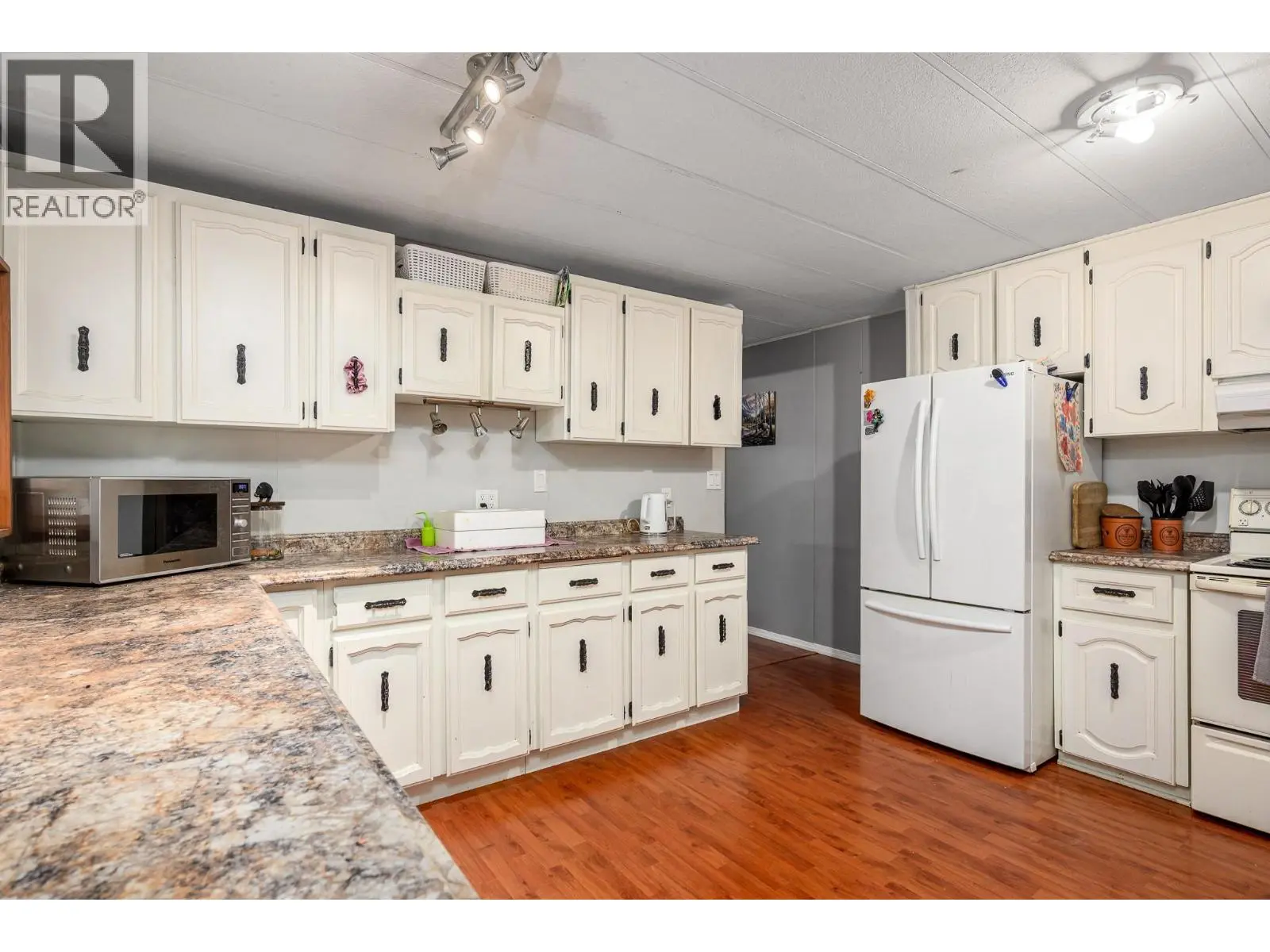 487 Mabel Lake Road. Lumby, British Columbia