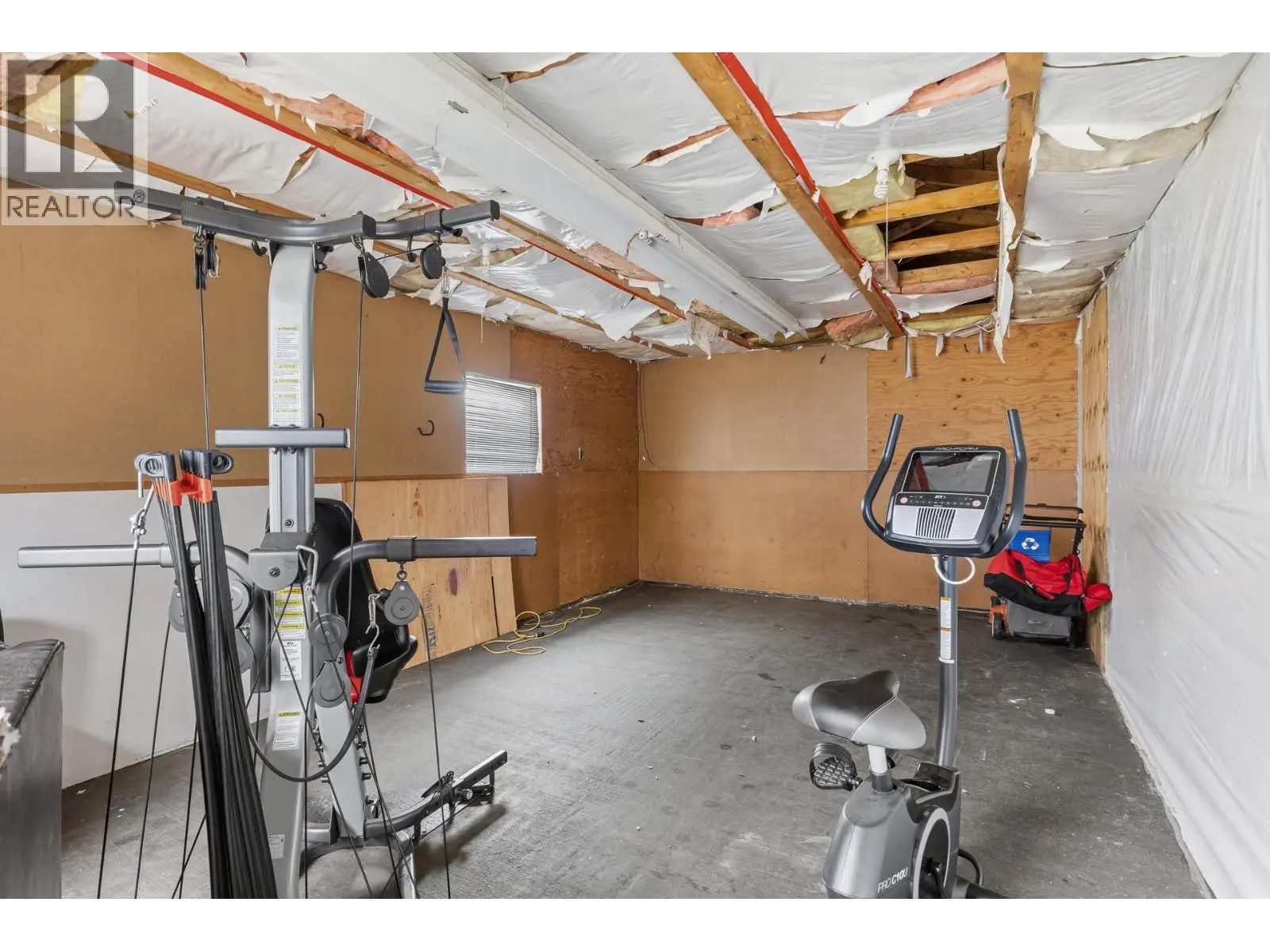 714 Young Road. Kelowna, British Columbia