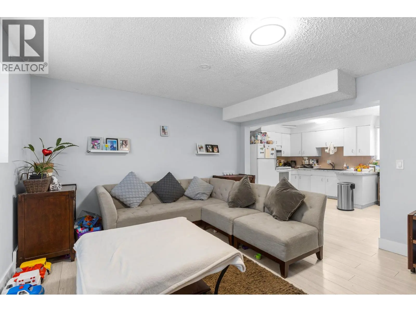 714 Young Road. Kelowna, British Columbia
