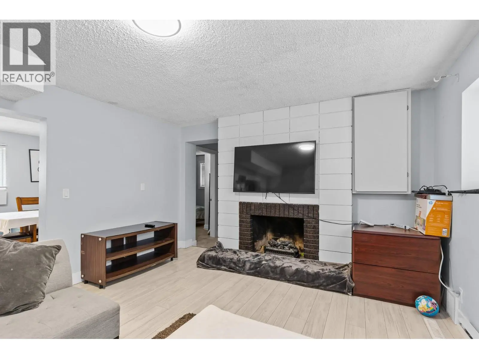 714 Young Road. Kelowna, British Columbia