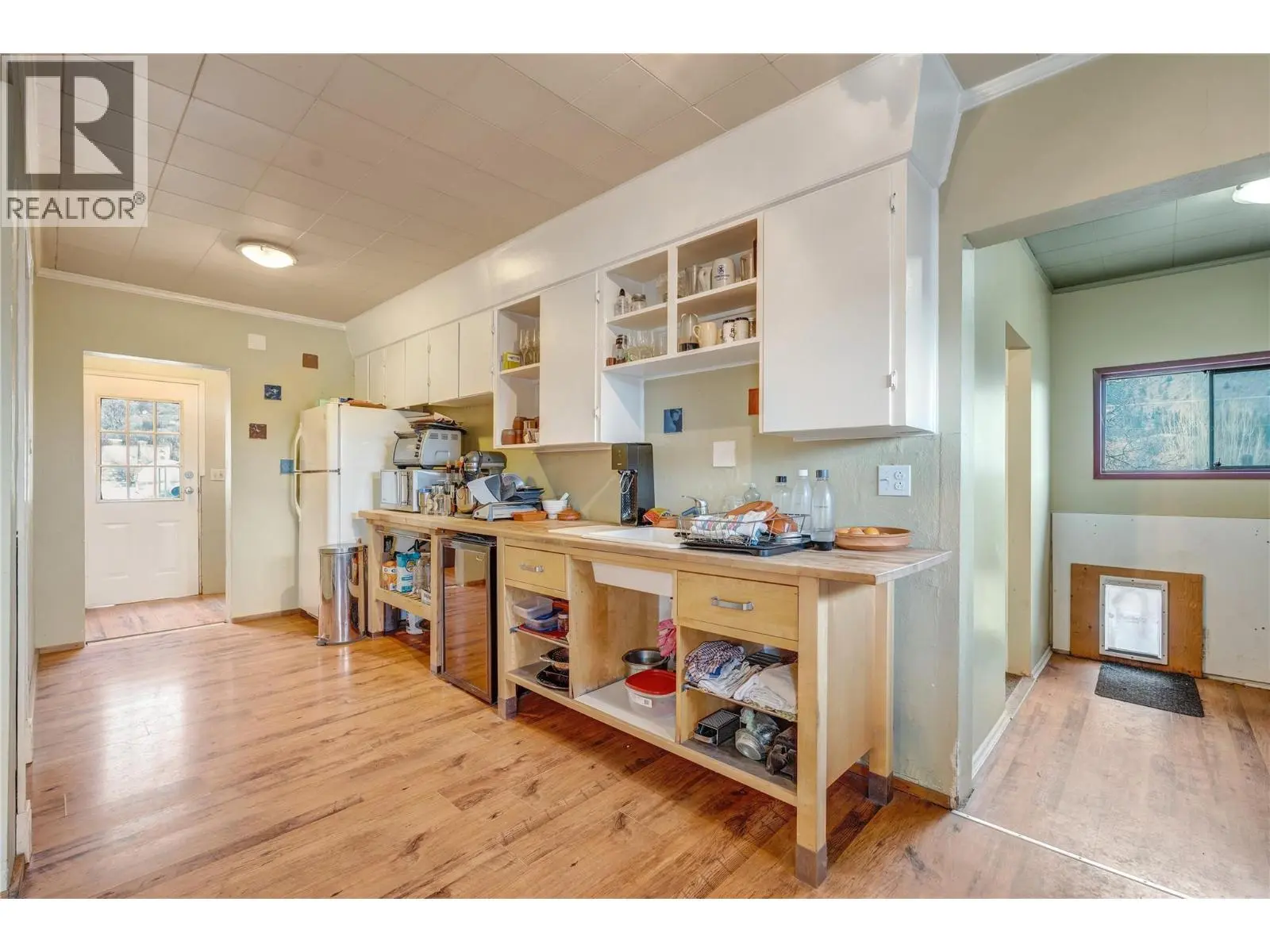5214 Monro Avenue. Summerland, British Columbia