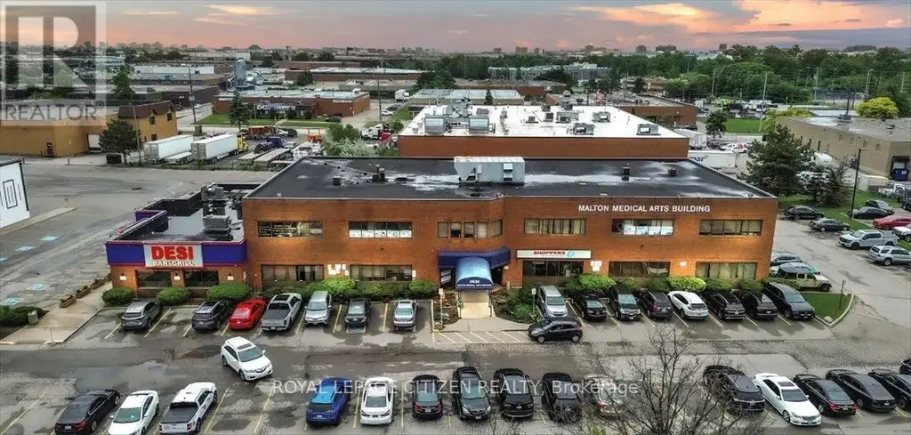 106 - 3530 Derry Road E, Mississauga (Northeast)