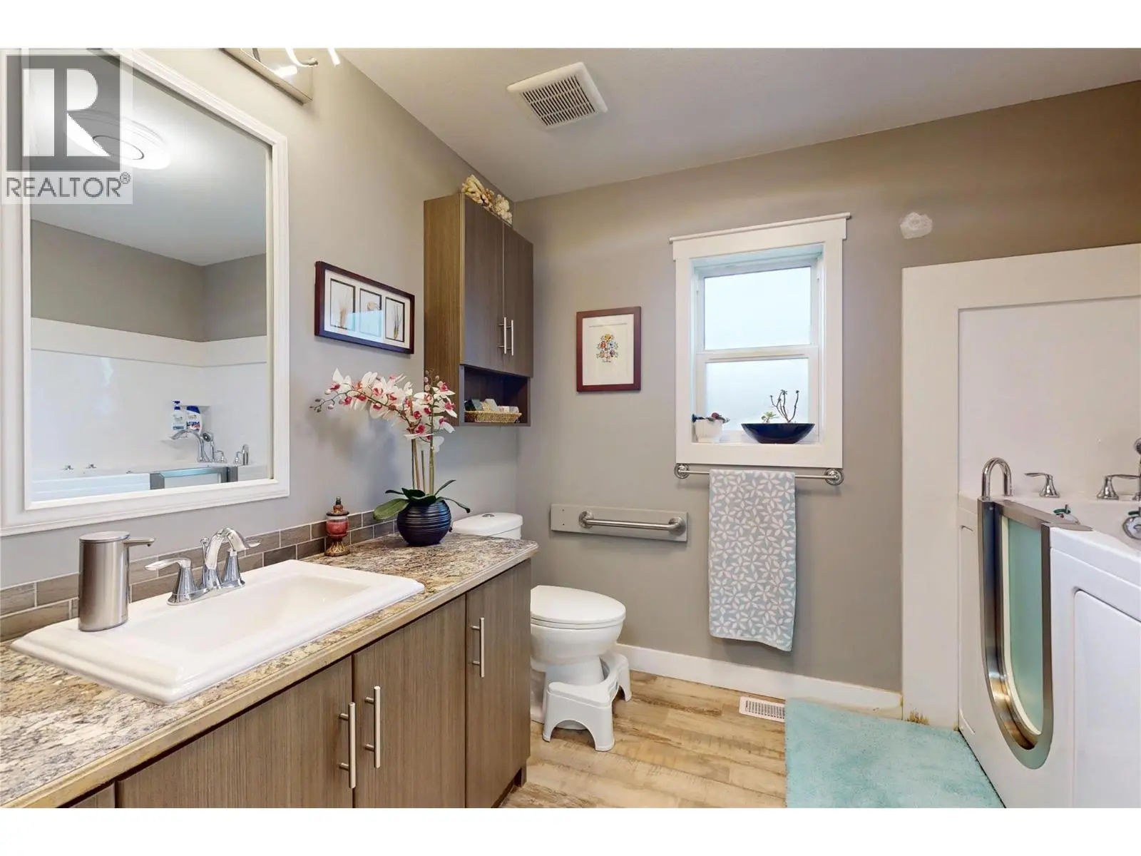 8945 Hwy 97n Unit# 69. Kelowna, British Columbia