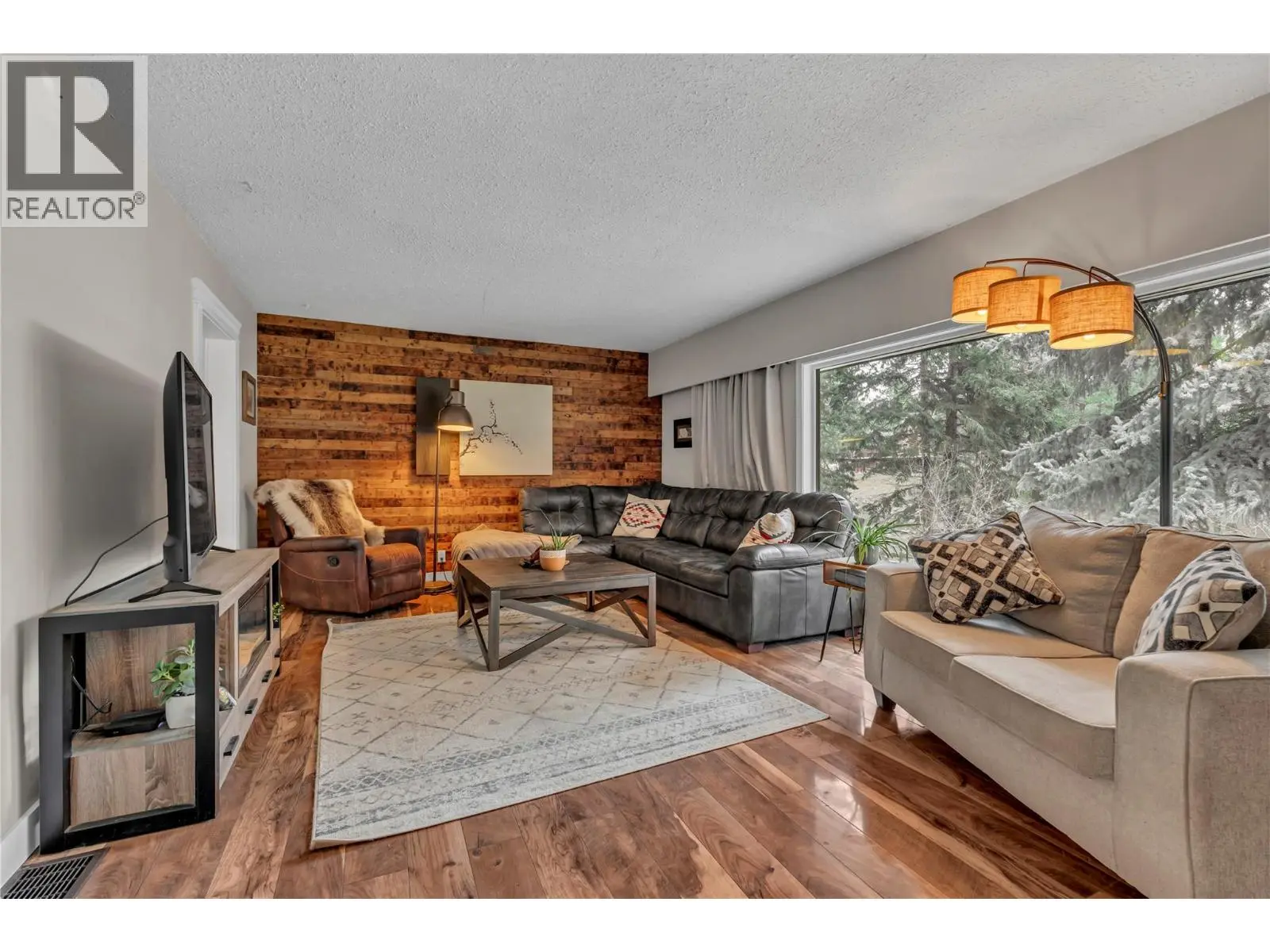 364 Princeton Summerland Road. Princeton, British Columbia