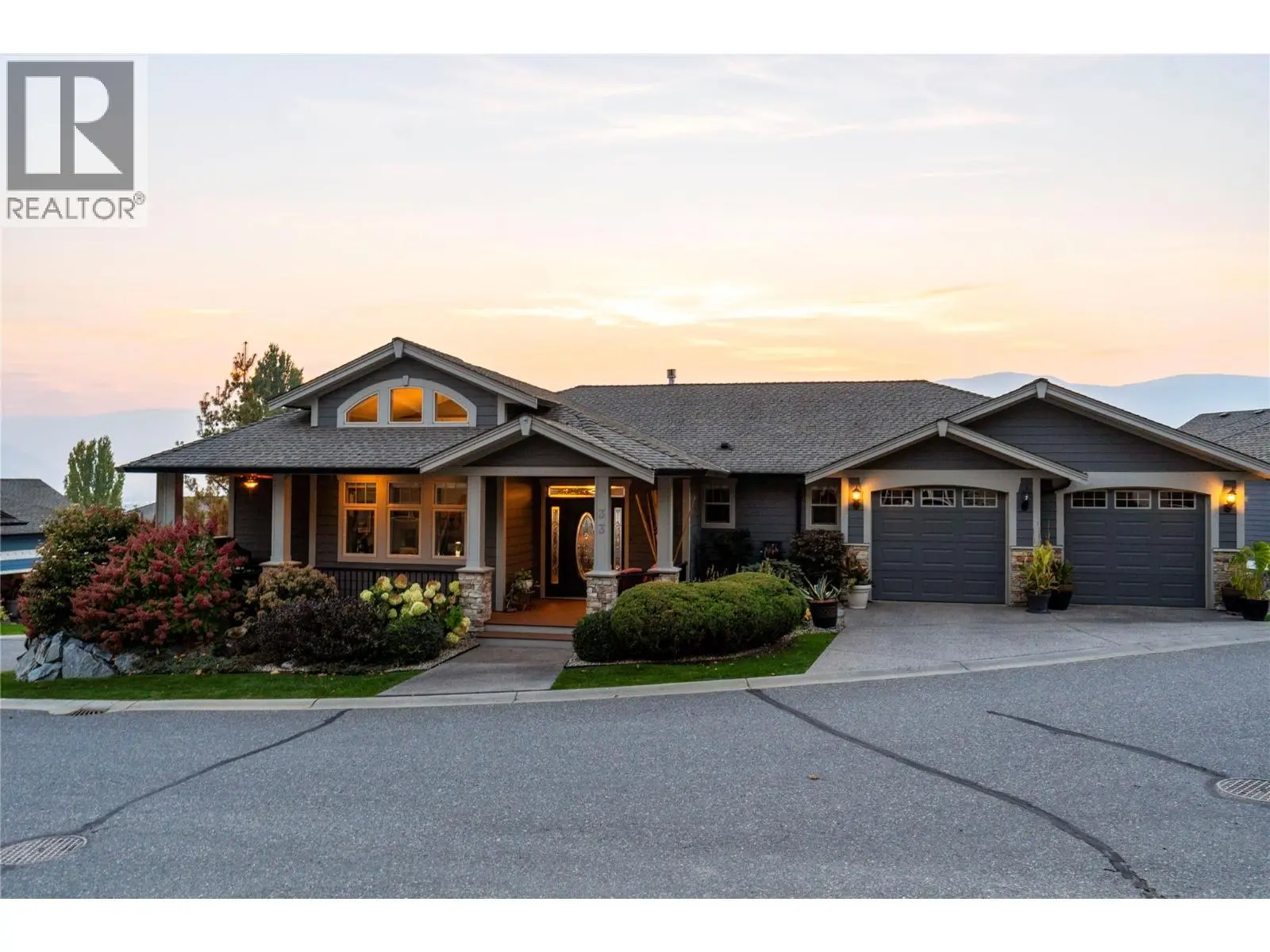 2990 20 Street Ne Unit# 33. Salmon Arm, British Columbia