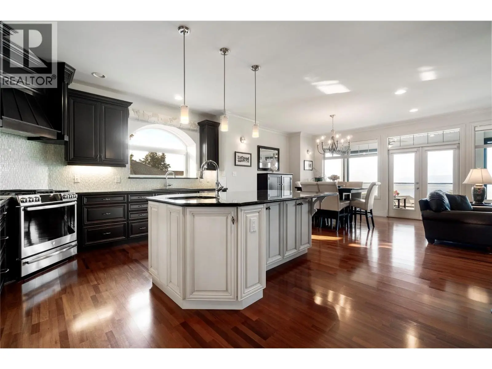 2990 20 Street Ne Unit# 33. Salmon Arm, British Columbia