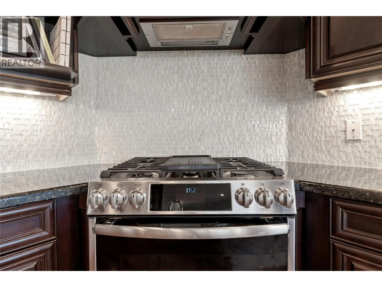 2990 20 Street Ne Unit# 33. Salmon Arm, British Columbia