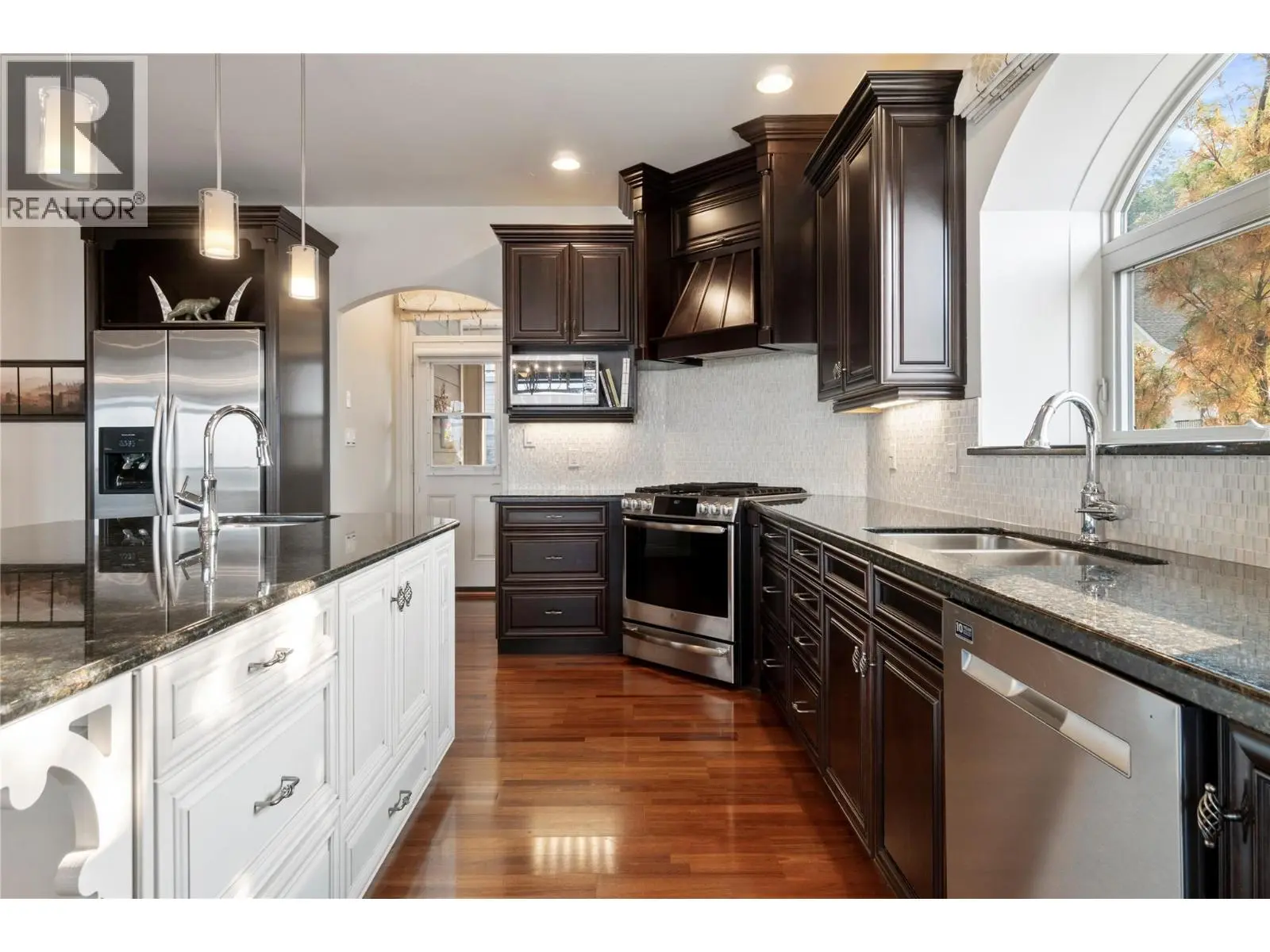 2990 20 Street Ne Unit# 33. Salmon Arm, British Columbia