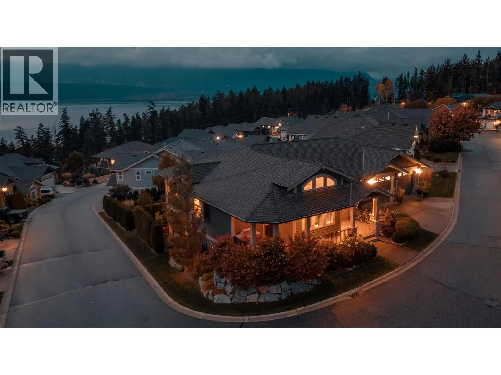 2990 20 Street Ne Unit# 33. Salmon Arm, British Columbia